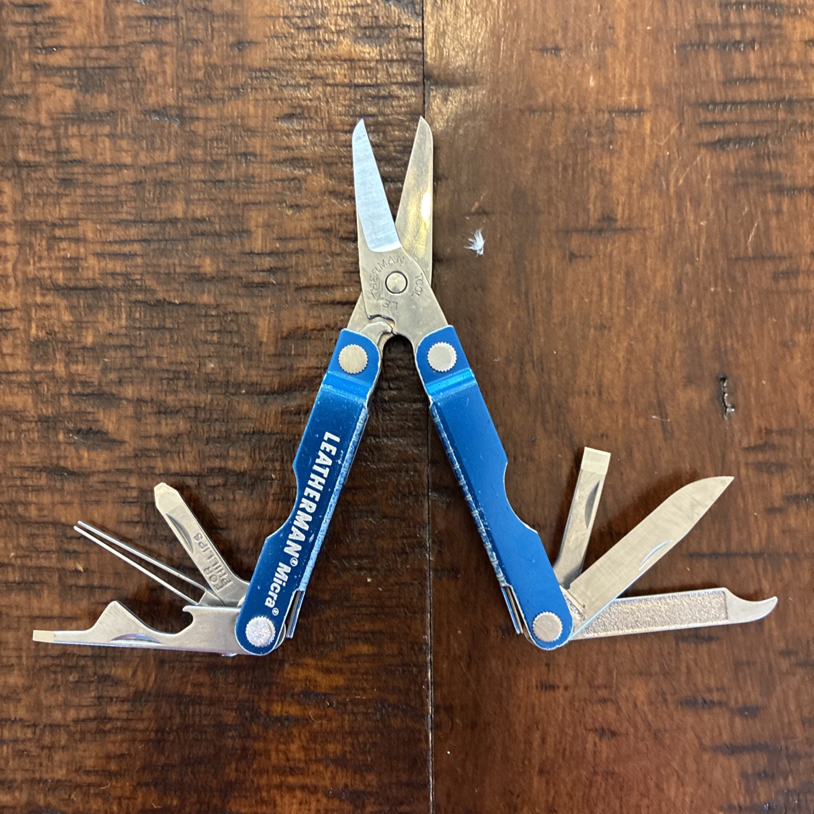 Leatherman Micra Multi-Tool, Knife, Scissors, Key Ring, Blue Nice Cond 04/13
