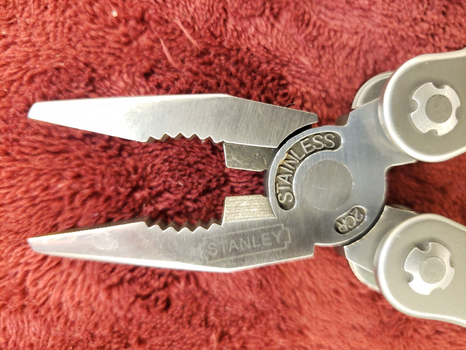 🔪🔪 Stanley 12-In-1 Multi-Tool Knife 12 Tools, Nylon Sheath 84519K