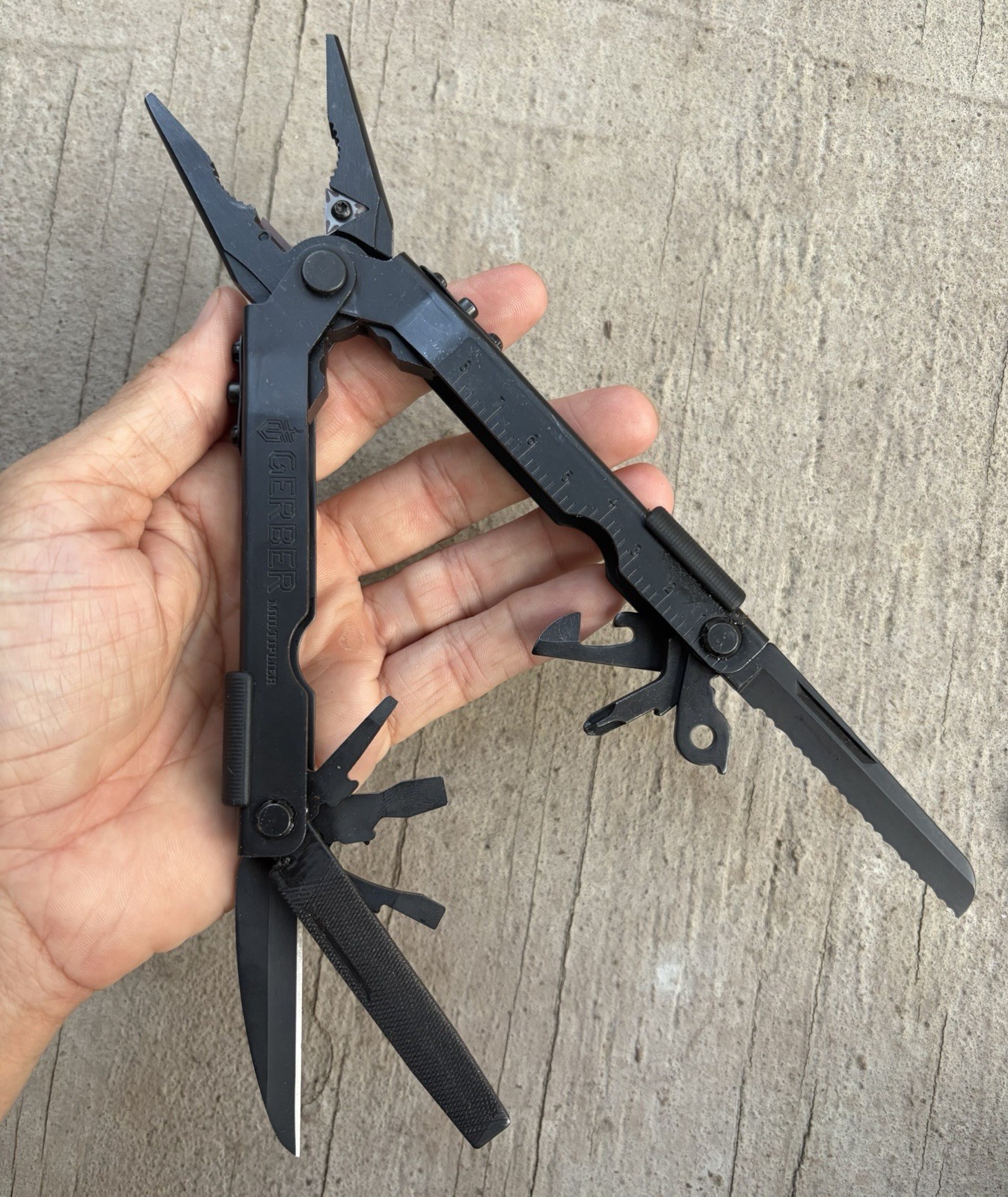 GERBER MP600 MULTI-PLIER TOOL MILITARY, HUNTERS BLACK OXIDE W/ACU CASE/POUCH EXC