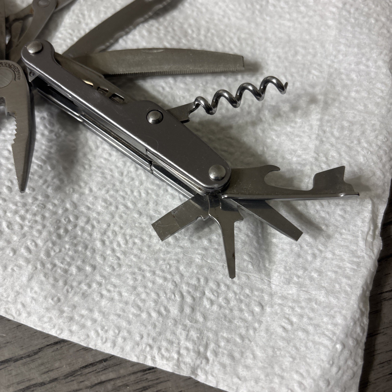 Leatherman Juice Xe6 Multi-Tool 18 Tools Gray