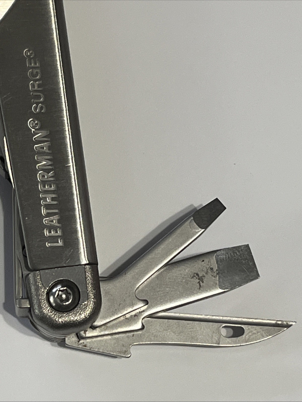 🔥 Awesome Leatherman Surge Multi-Tool Heavy duty Clean