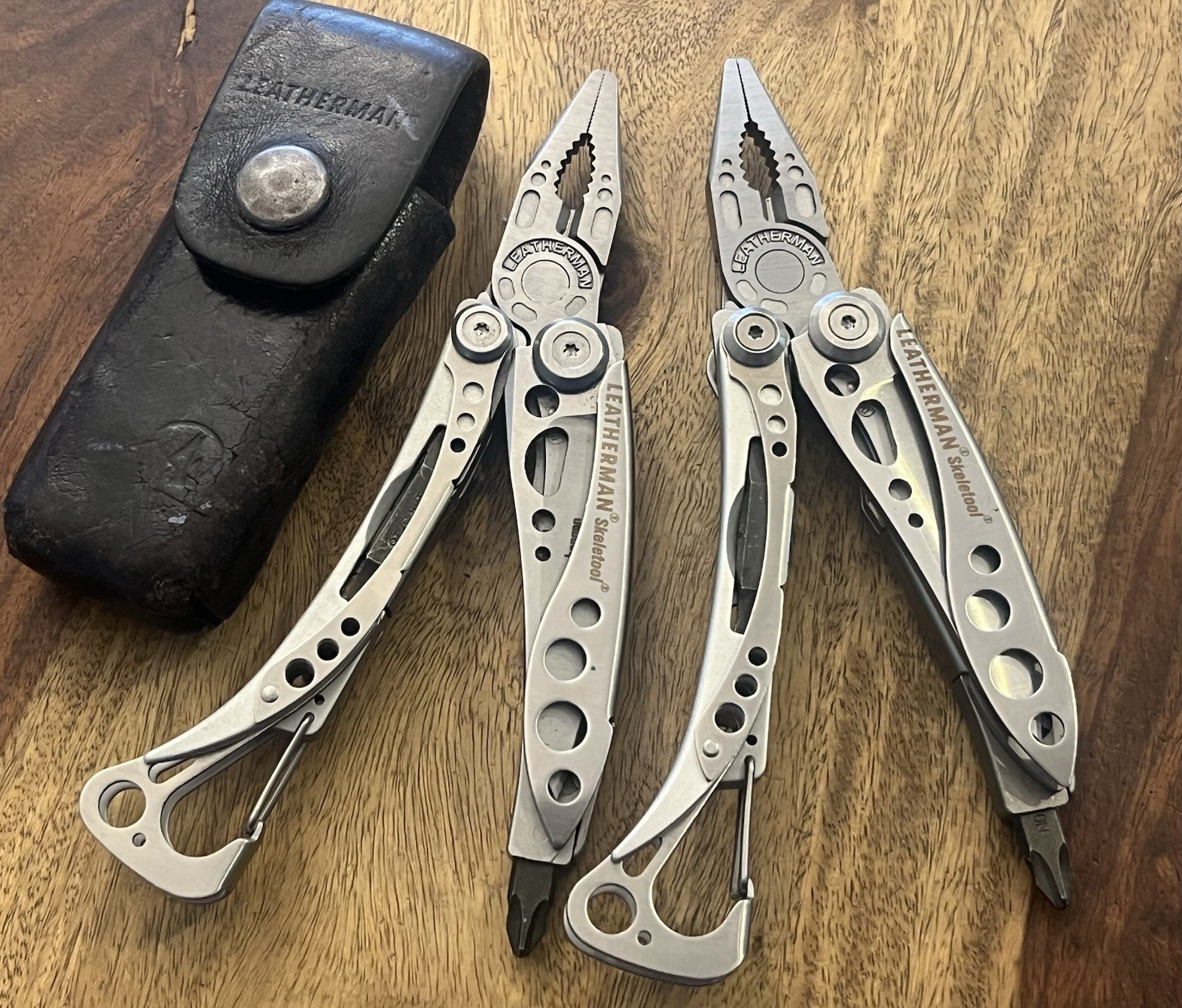 Leatherman Skeletool MultiTools SUPER NICE!! w/Leather Sheath (Lot Of 2)
