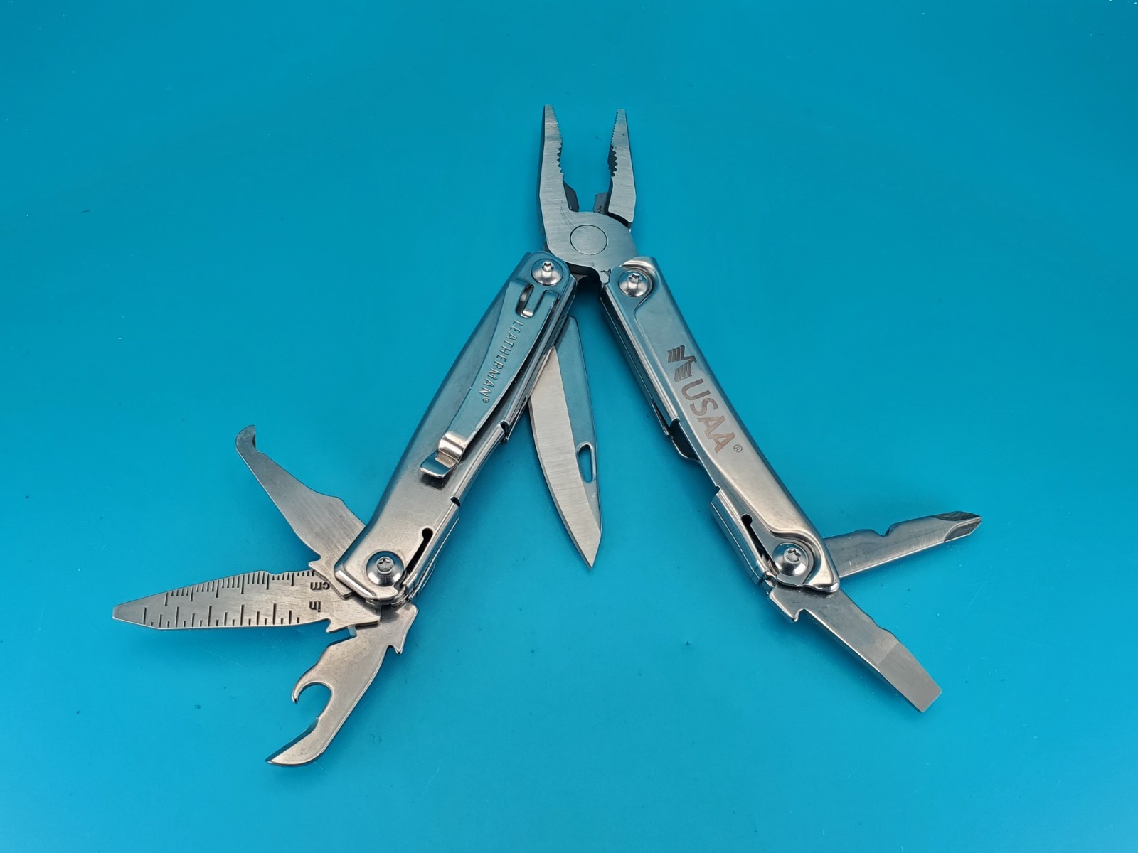 Leatherman Rev 3.8″ Multi-Tool, Stainless! USAA