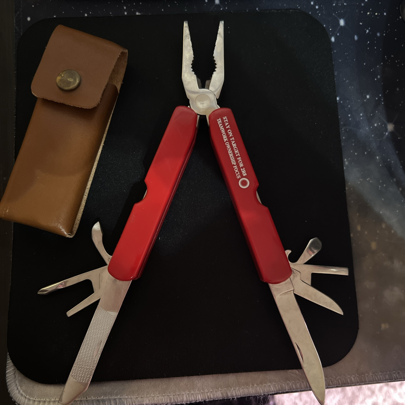 Pliers multitool – Unbranded vintage with leather case