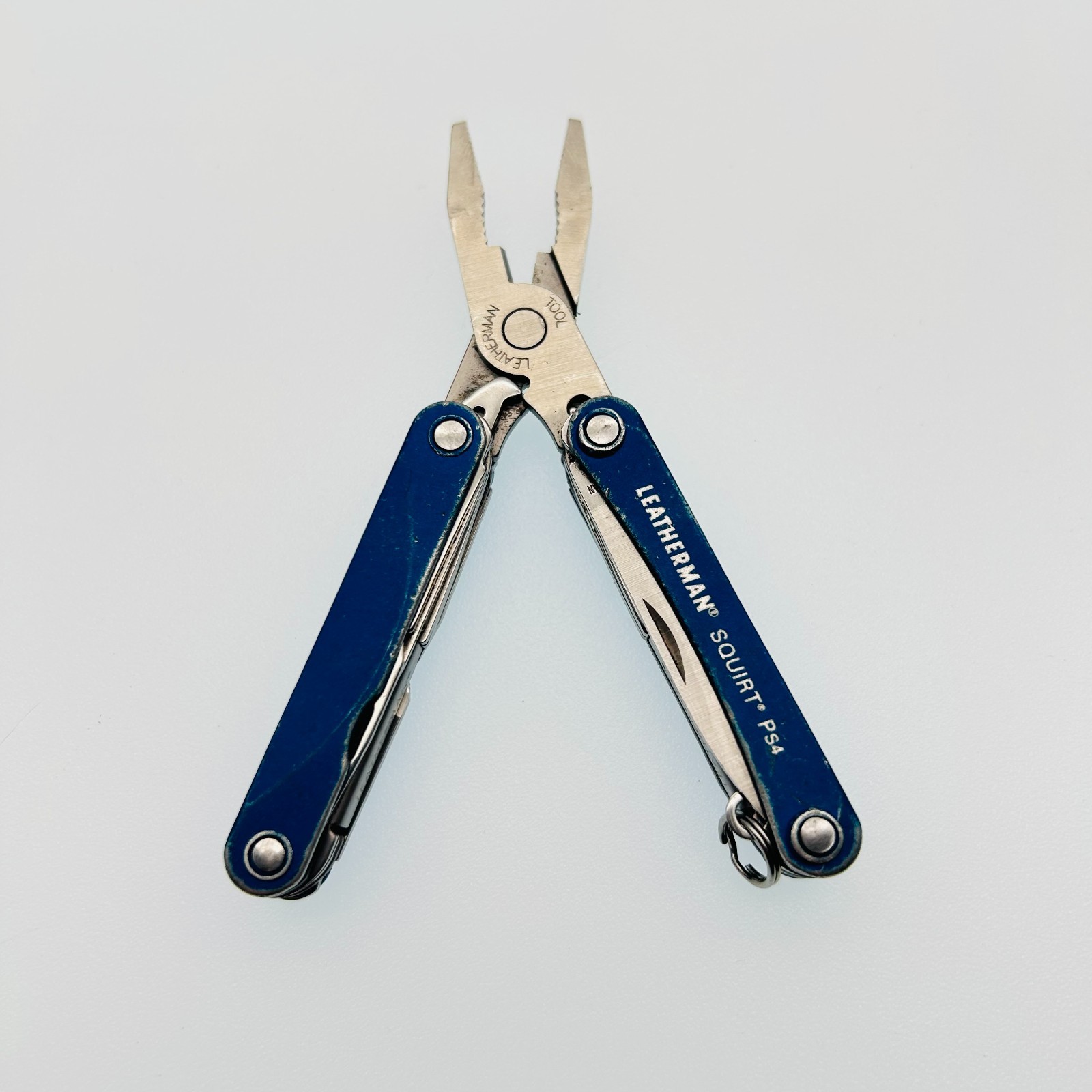 Leatherman Squirt PS4 BLUE – 8-in-1 Keychain Multi-Tool Discontinued (CODE13)
