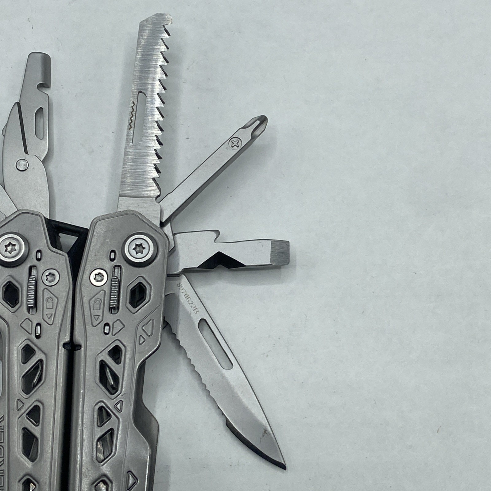 Gerber Truss Multi Tool with Sheath – Gray