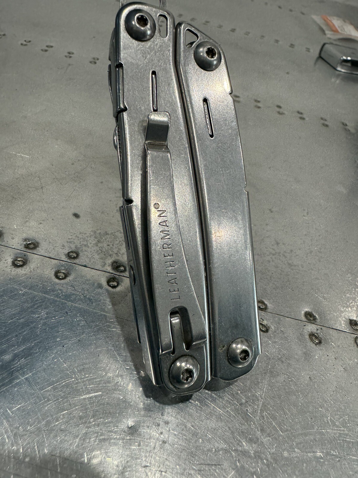 leatherman sidekick multi tool with belt clip
