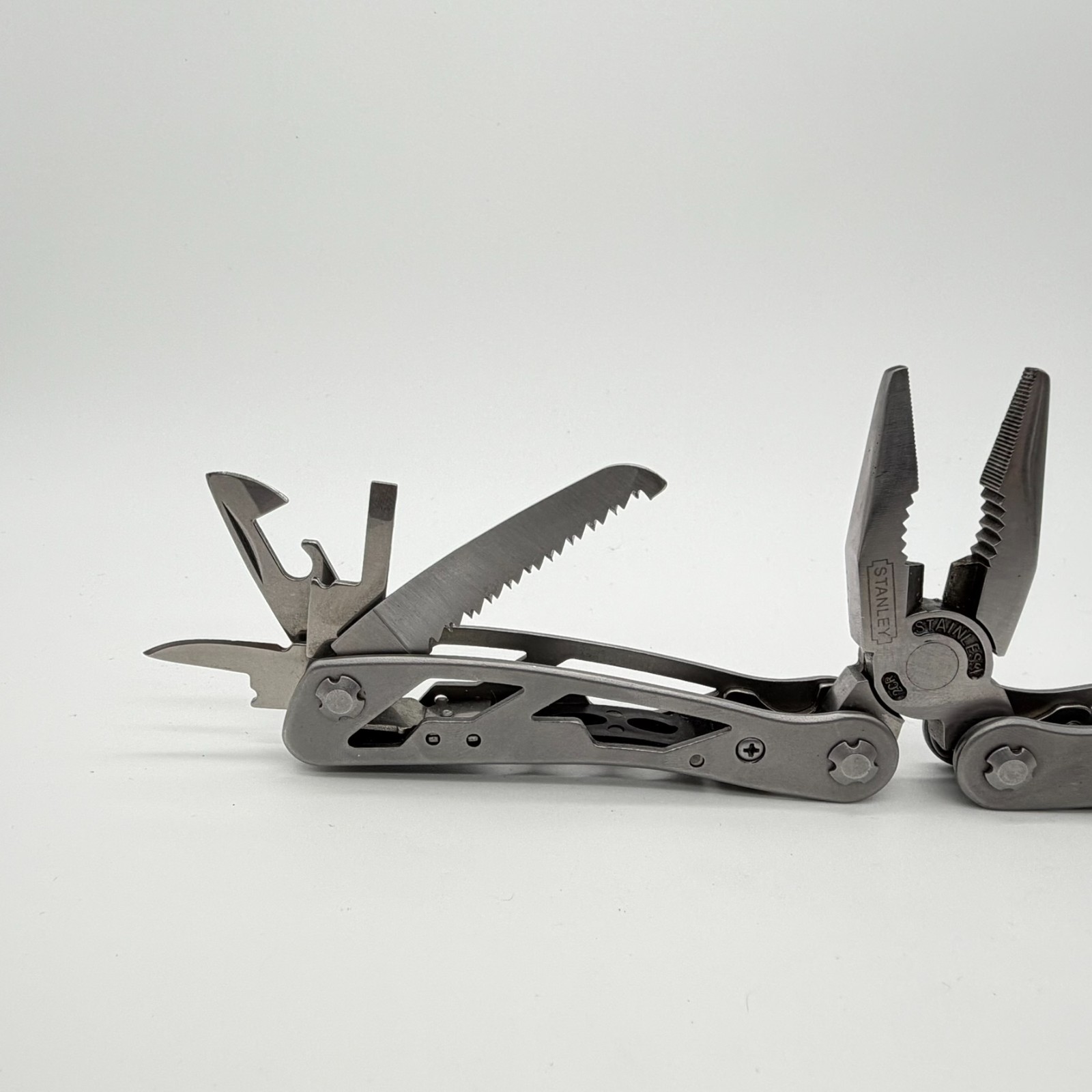 Stanley 12-in-1 Multi-Tool Pliers Pocket Knife Saw File Screwdriver EDC Gear