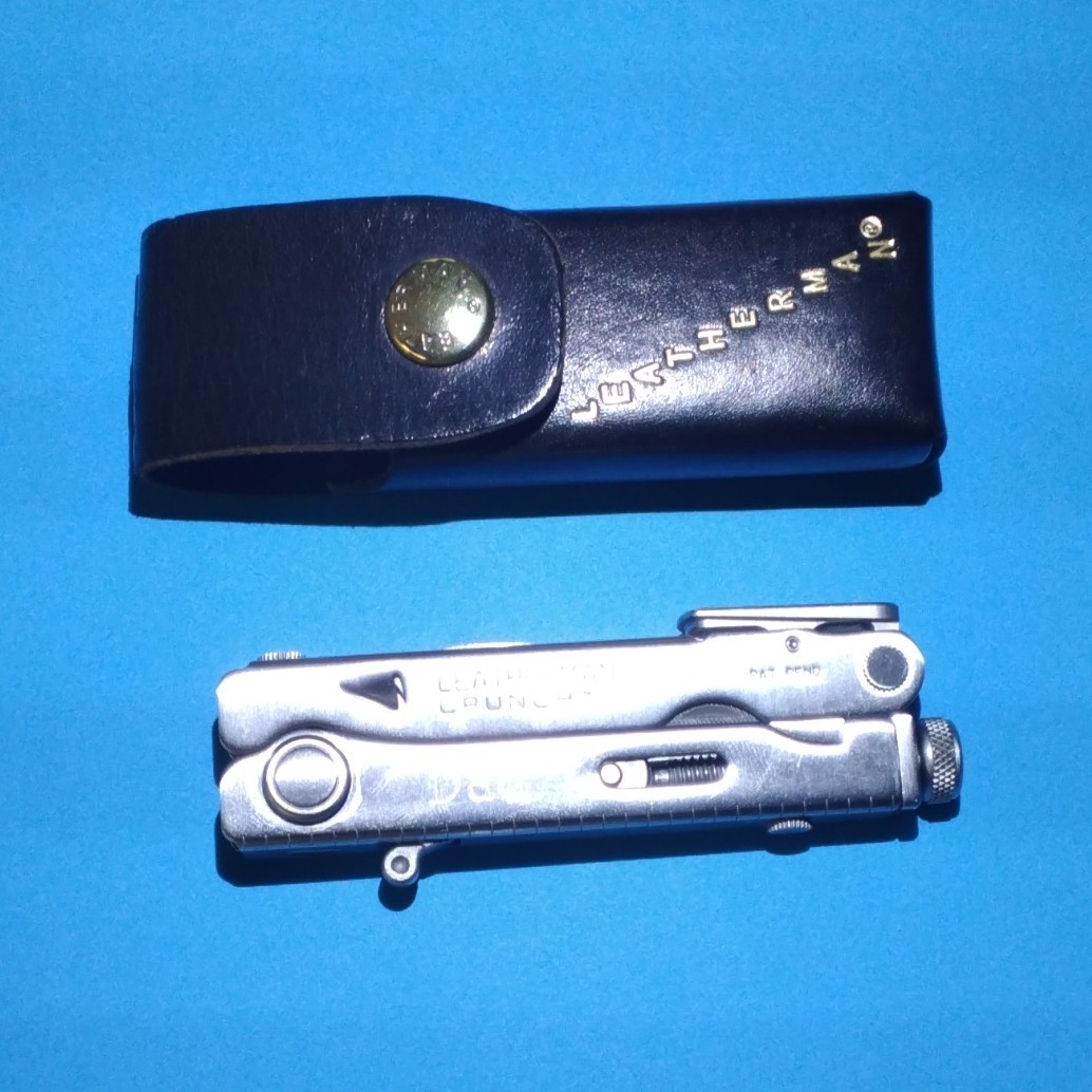 Leatherman Crunch Multi-Tool Stainless Steel Silver with Sheath