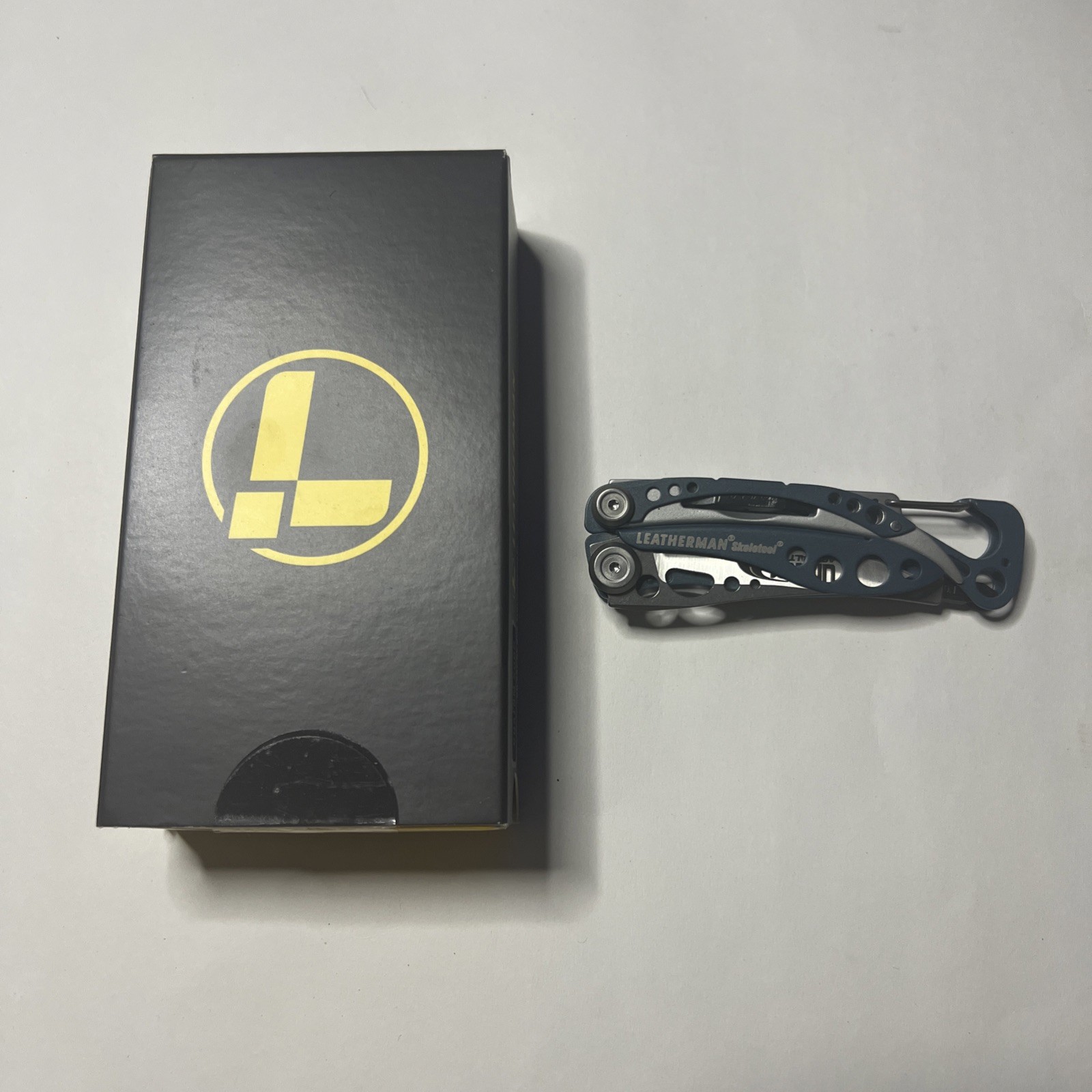 Leatherman 832200 Multi-Tool with Combo Knife & Bottle Opener new Open Box