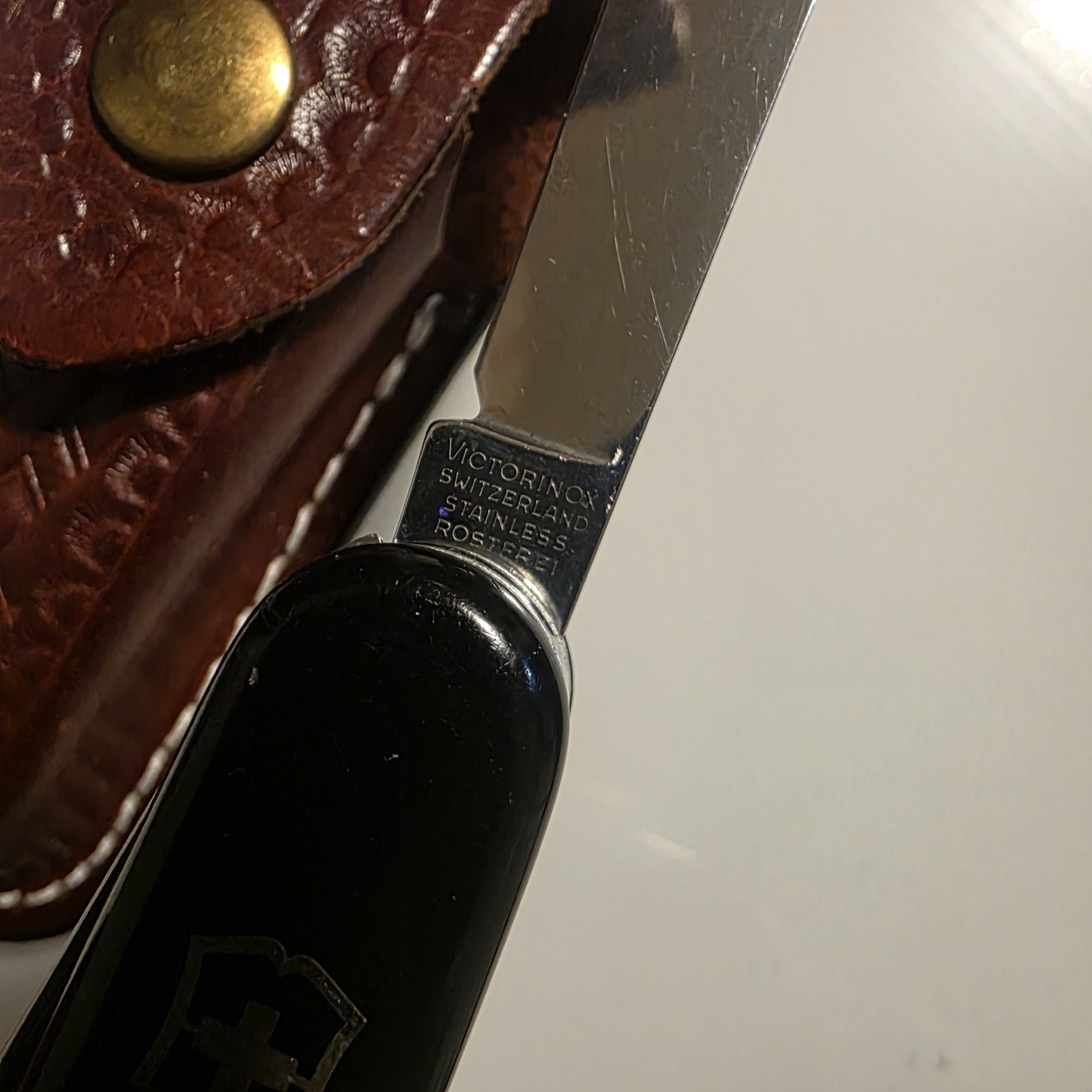 Victorinox Classic Black 7-Tool Multi-Tool Knife Scissors Keyring 2.5in