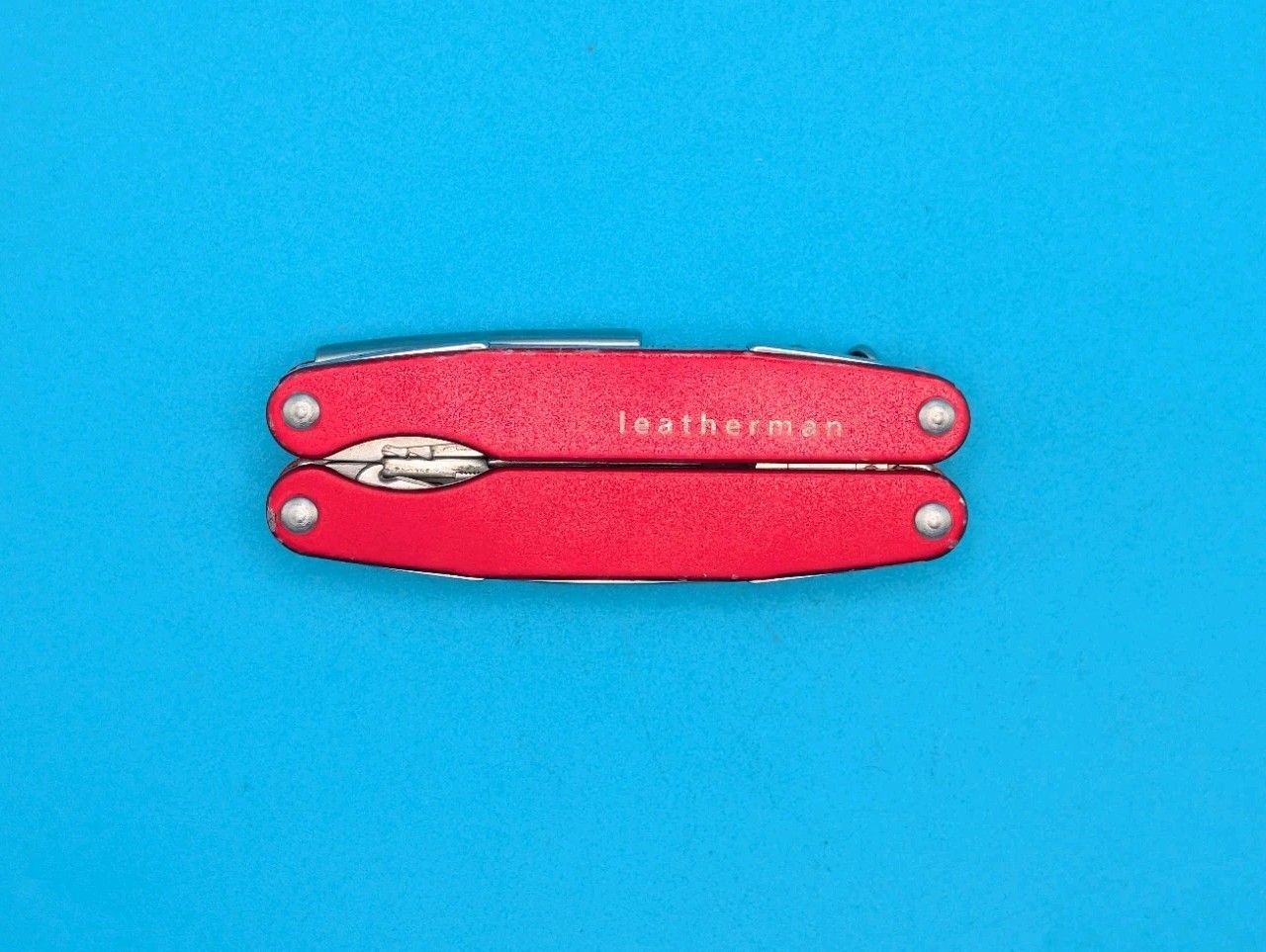 Leatherman Juice C2 Red Multi Tool! RETIRED!
