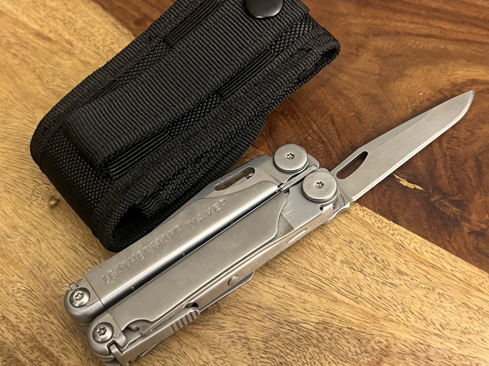 Leatherman Wave Multi-Tool Knife Great Condition!! w/New Molle Sheath ~TASKCo