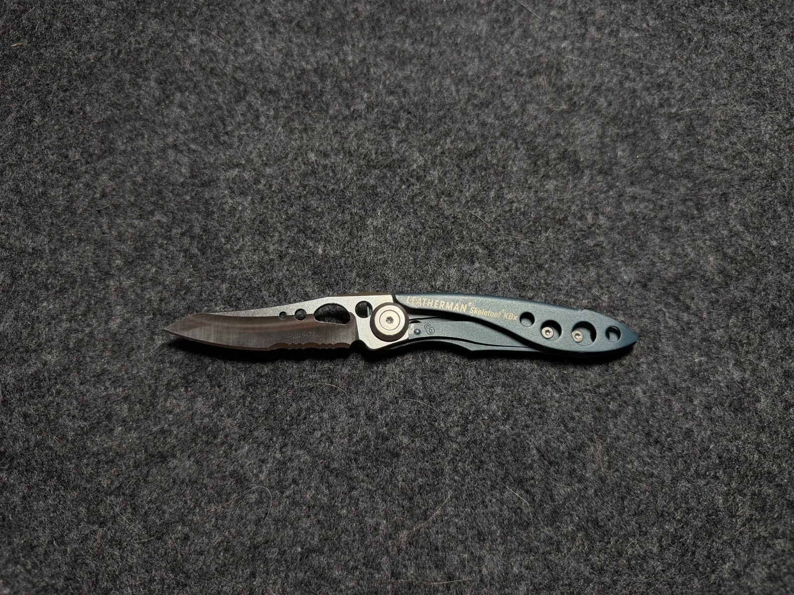 Leatherman Skeletool KBX Pocket Knife w/ Bottle Opener Navy Blue Folding Used