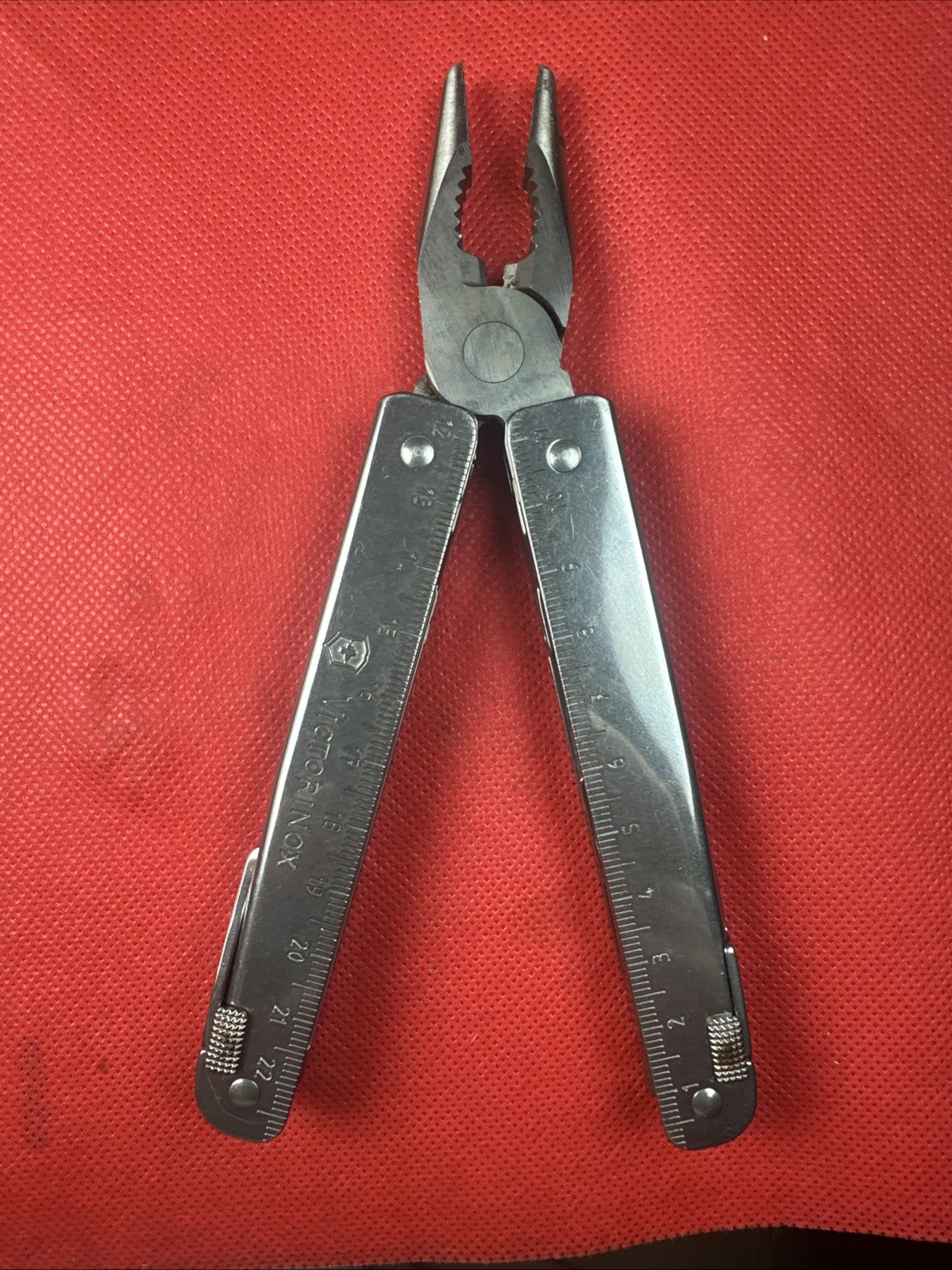 Rare 1998 Victorinox Swiss Tool RS Rescue 3.0326 Multi-Tool, Sheath, Scissor