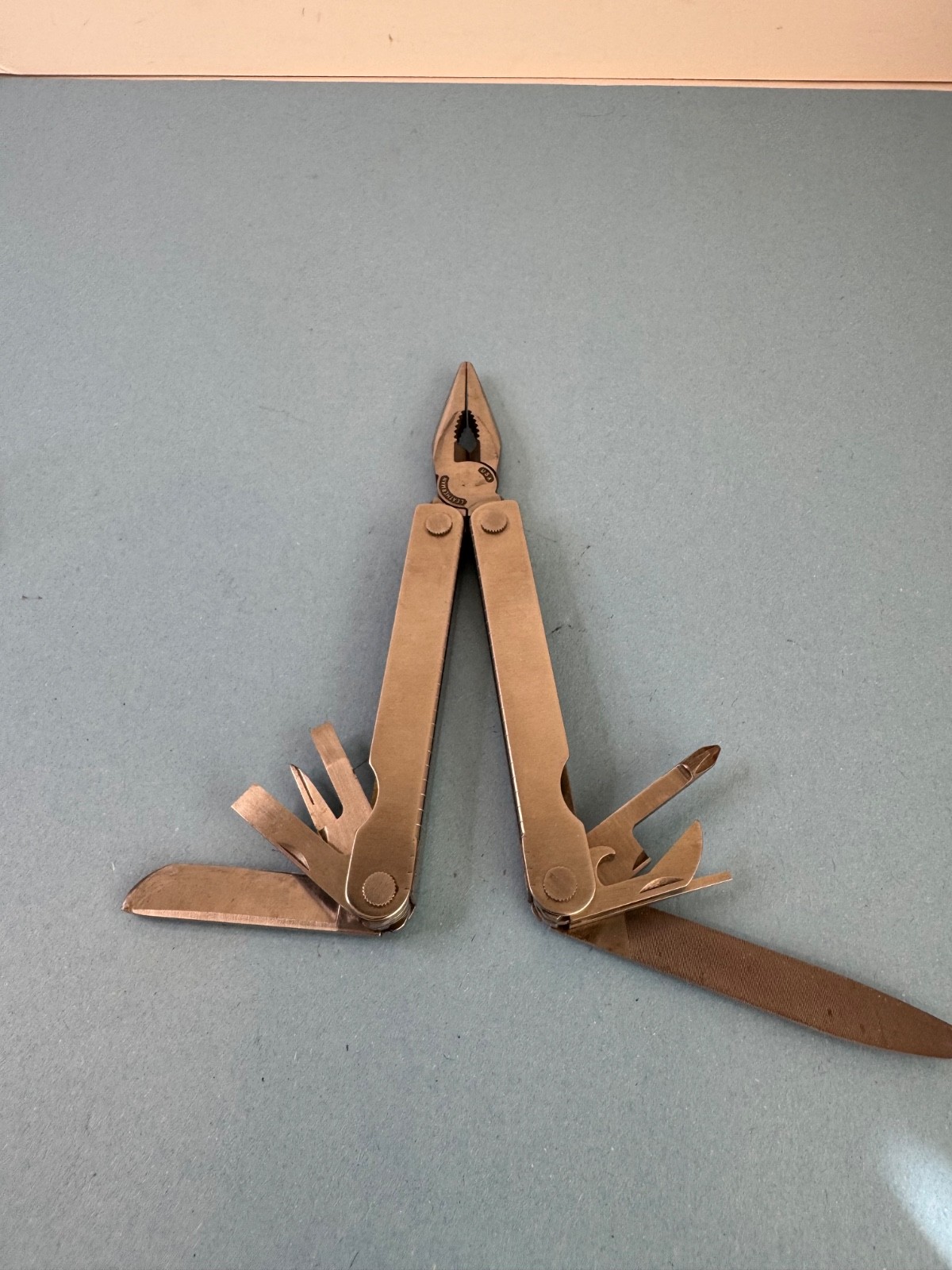 Leatherman Rebar Multi Tool – Pliers, Knife, File, Saw, Screwdrivers