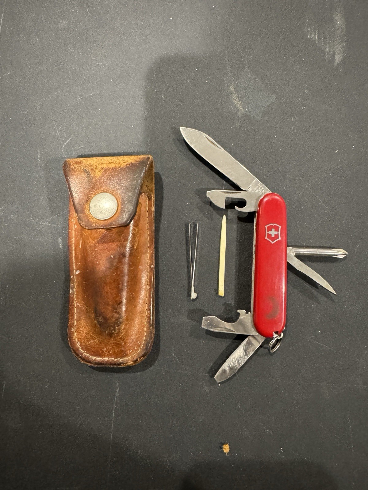 84mm Victorinox Tinker Small Swiss Army Knife Red