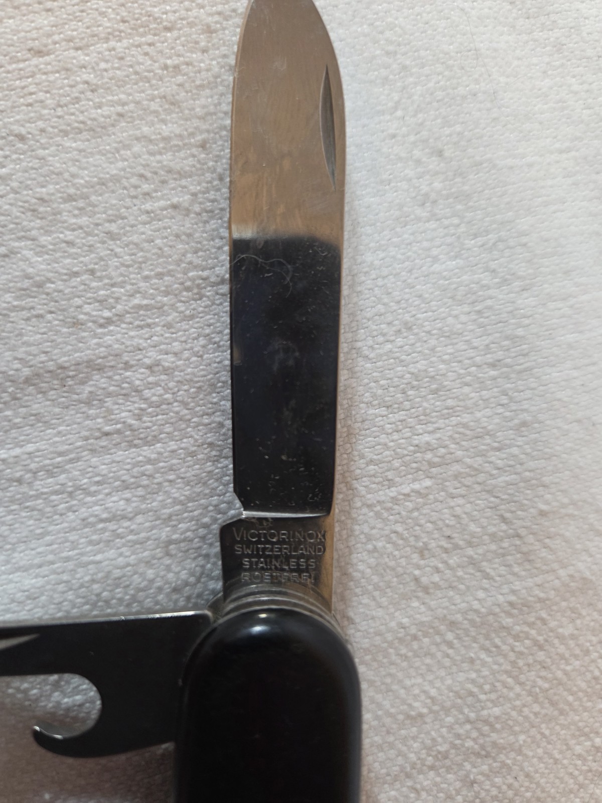 Victorinox Officier Suisse Swiss Army Multi-Tool Black 7 Tools Saw Corkscrew