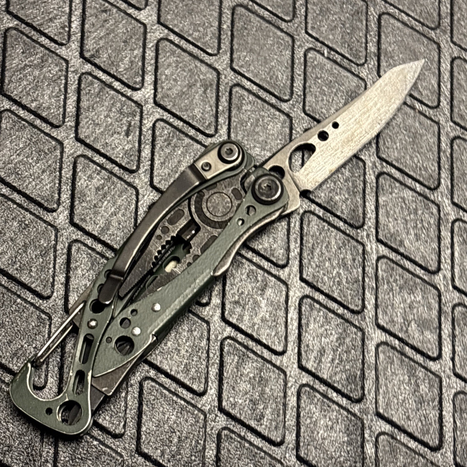 Leatherman Skeletool CX Multitool, Green!