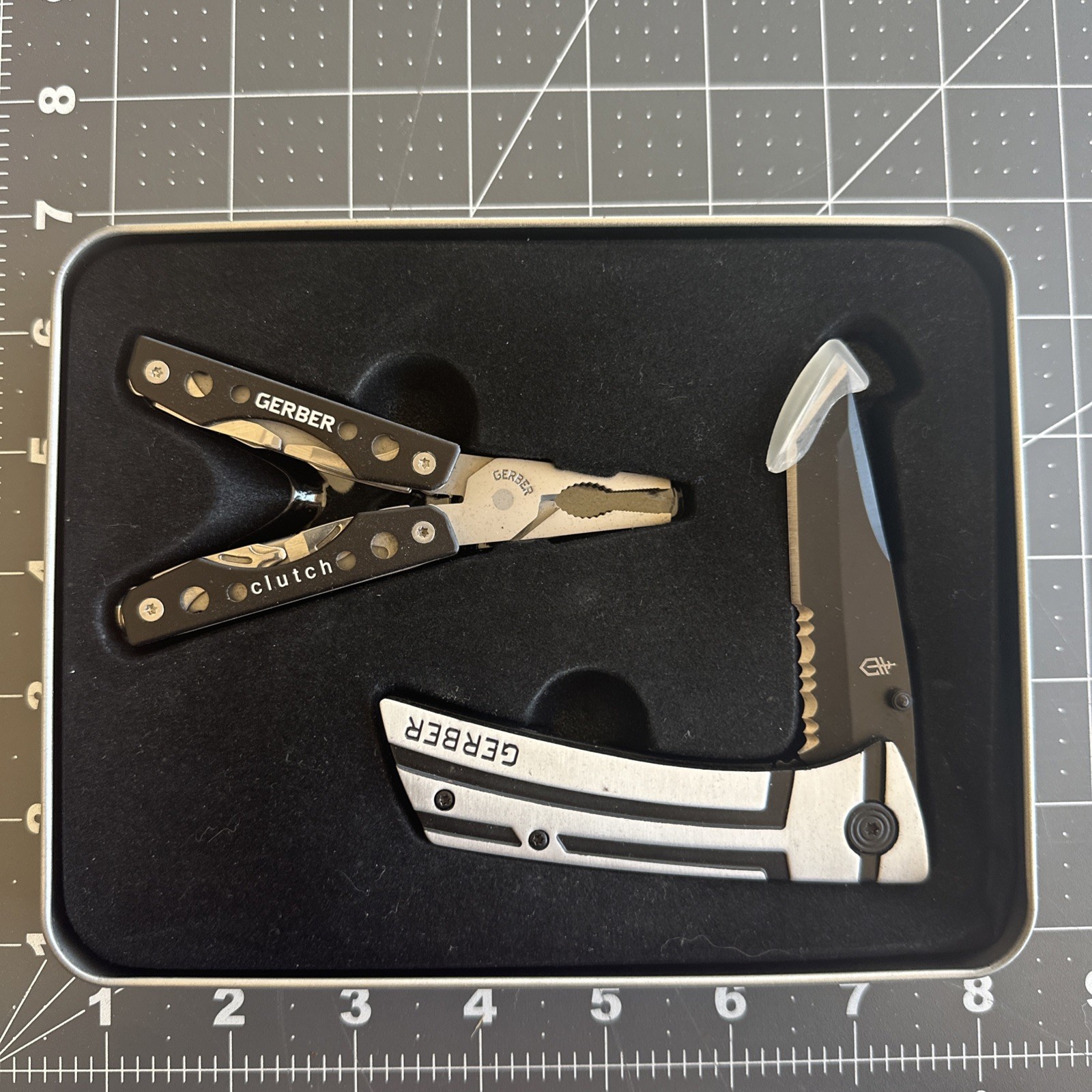 Gerber Set Serrated Edge Knife & Clutch Mini Multi Tool Combo