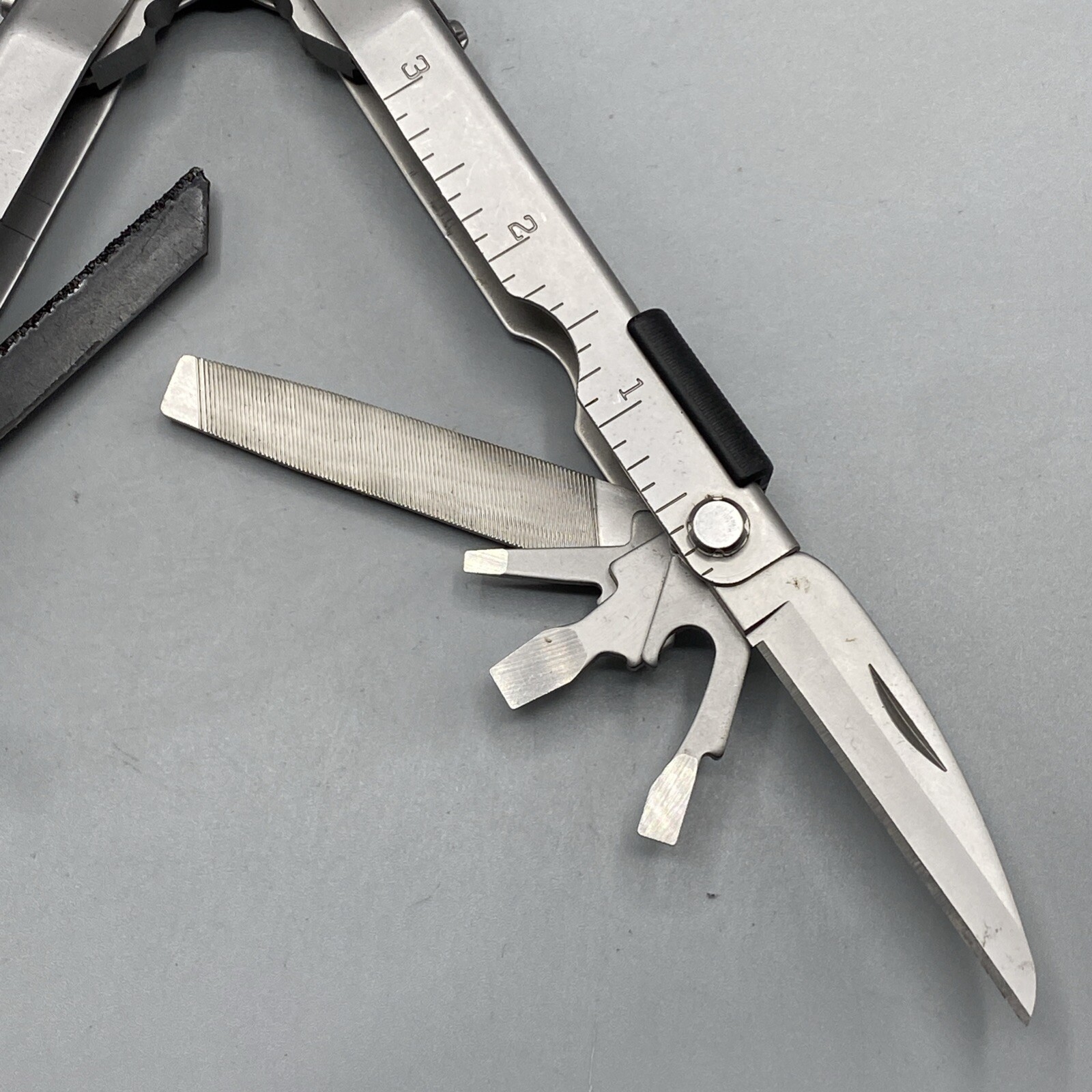 Gerber MP600 Woodsman with Carbide Cutters Multi tool – Silver