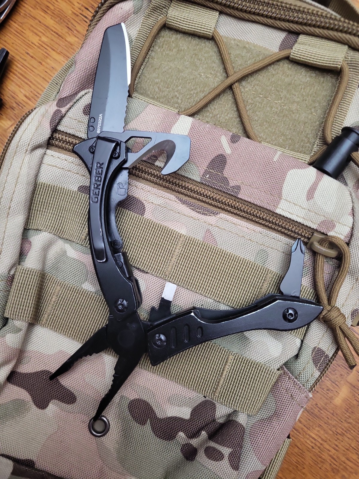 Gerber Multi-Tool Lot Crucial Multiplier & Dime Knife Lot