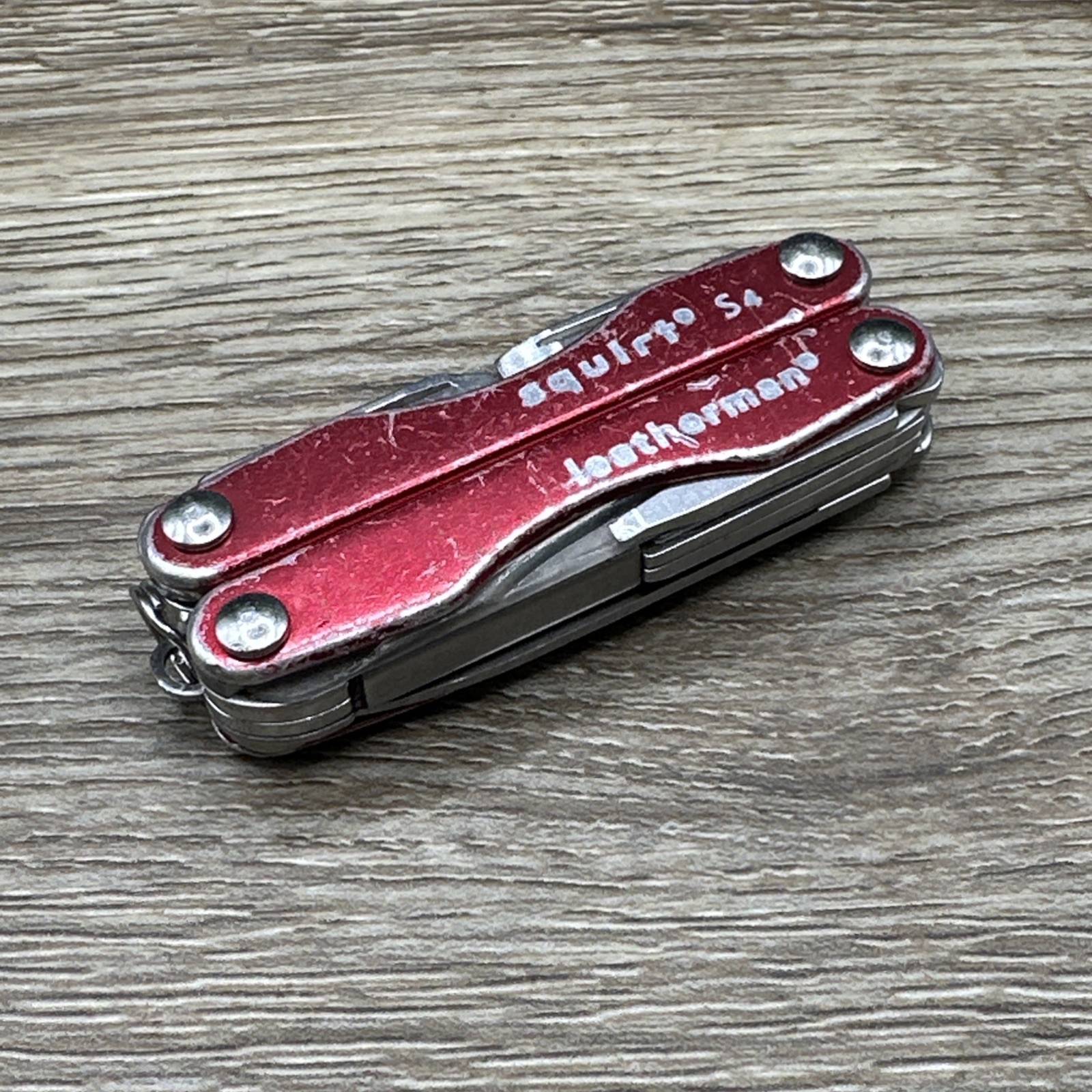 Leatherman Squirt S4 Compact Folding Multi Tool Scissors Knife Tweezers