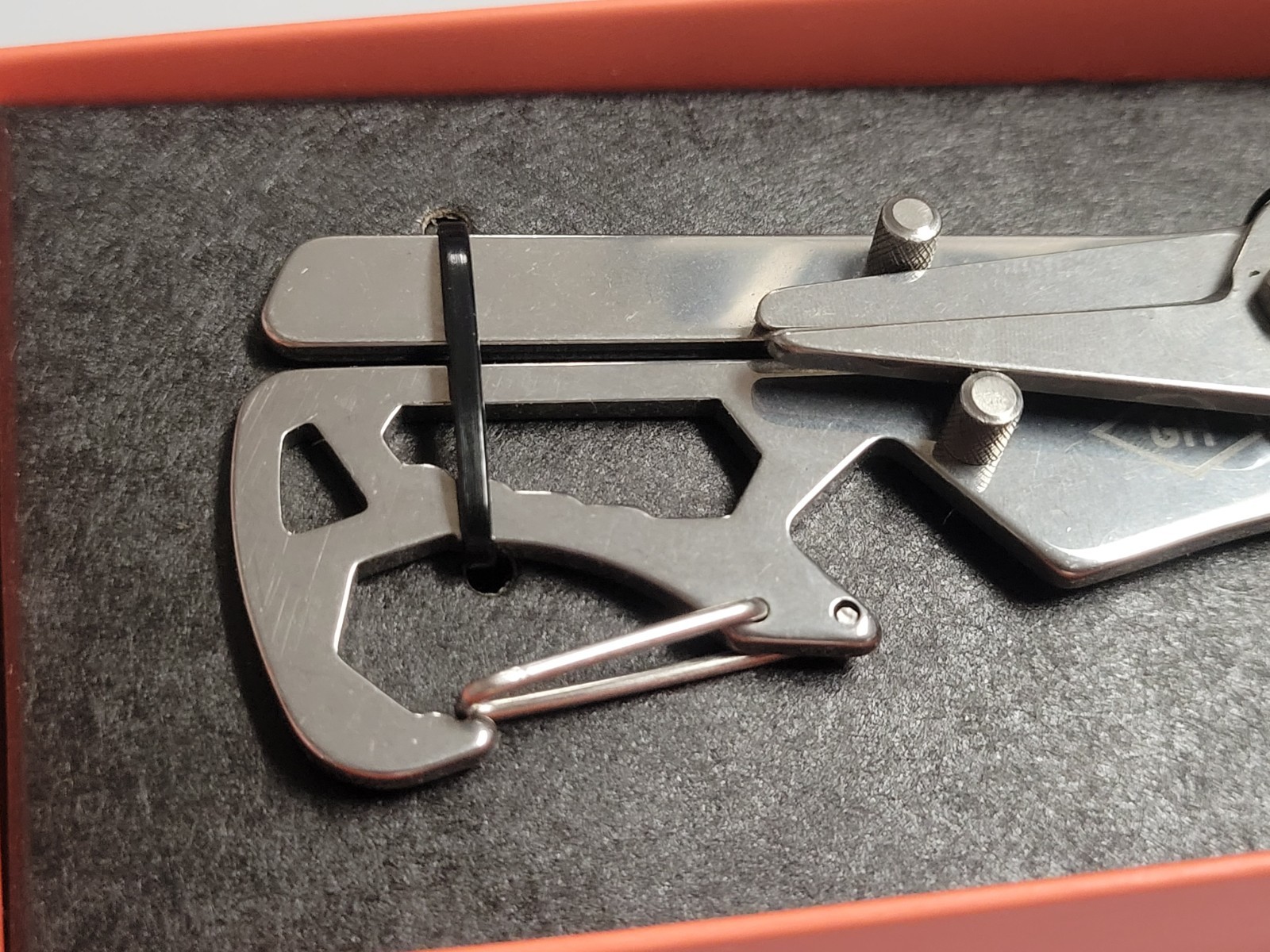 Gentlemen’s Hardware 11-in-1 Scissors Multi-Tool (2020) Brand New USA Novelty