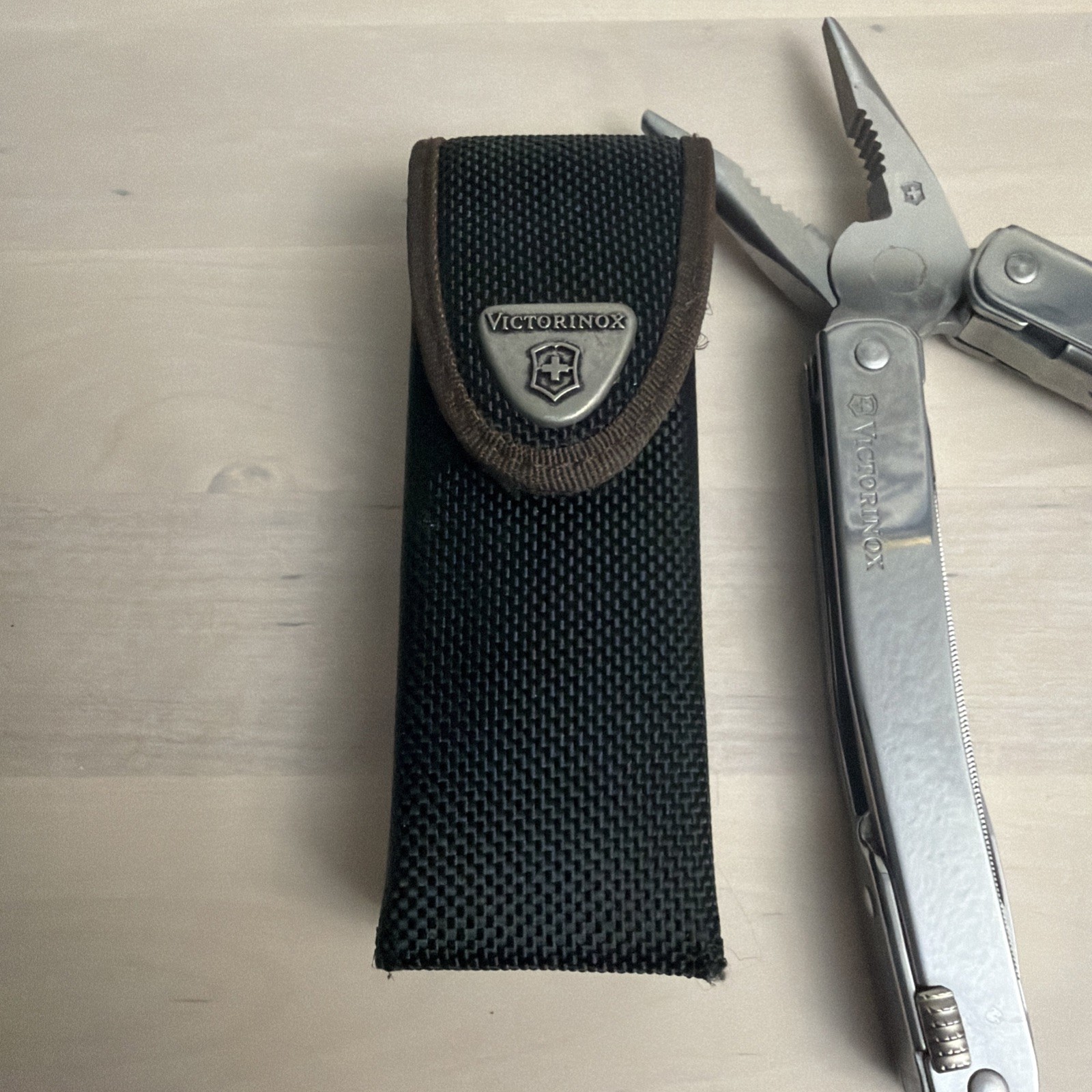 Multi Tool 24 Function Swiss Made with Locking Blade L Pouch Victorinox