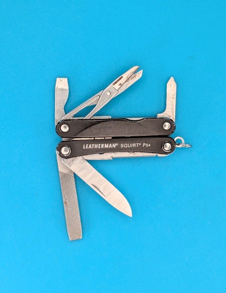Leatherman SQUIRT PS4 Multi-Tool With Pliers Scissors Knife BLACK!