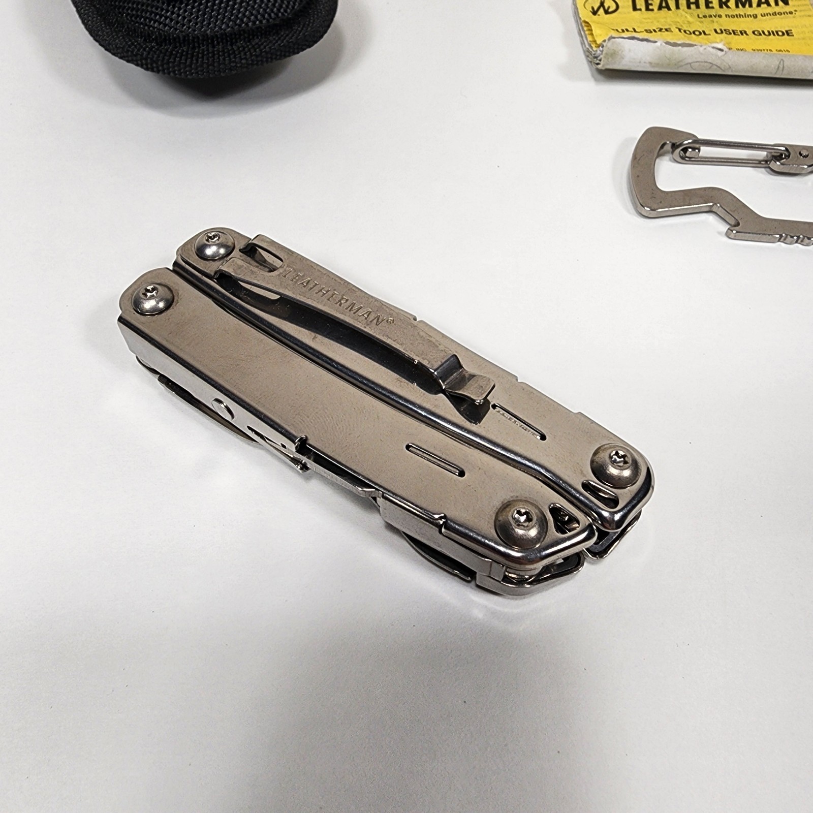 Leatherman Sidekick Multi Tool Pocket Knife Stainless Carabiner Case Clean
