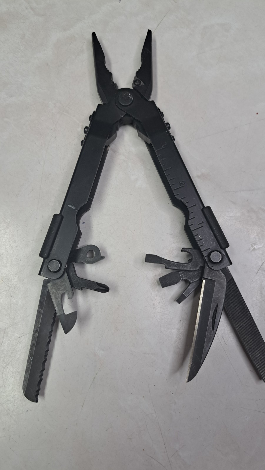 Gerber MP600 Multi-Tool Multi-Plier Black Oxide – Great Condition