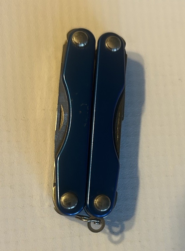 Leatherman Squirt P4 Multi-Tool Key Ring Retired Blue