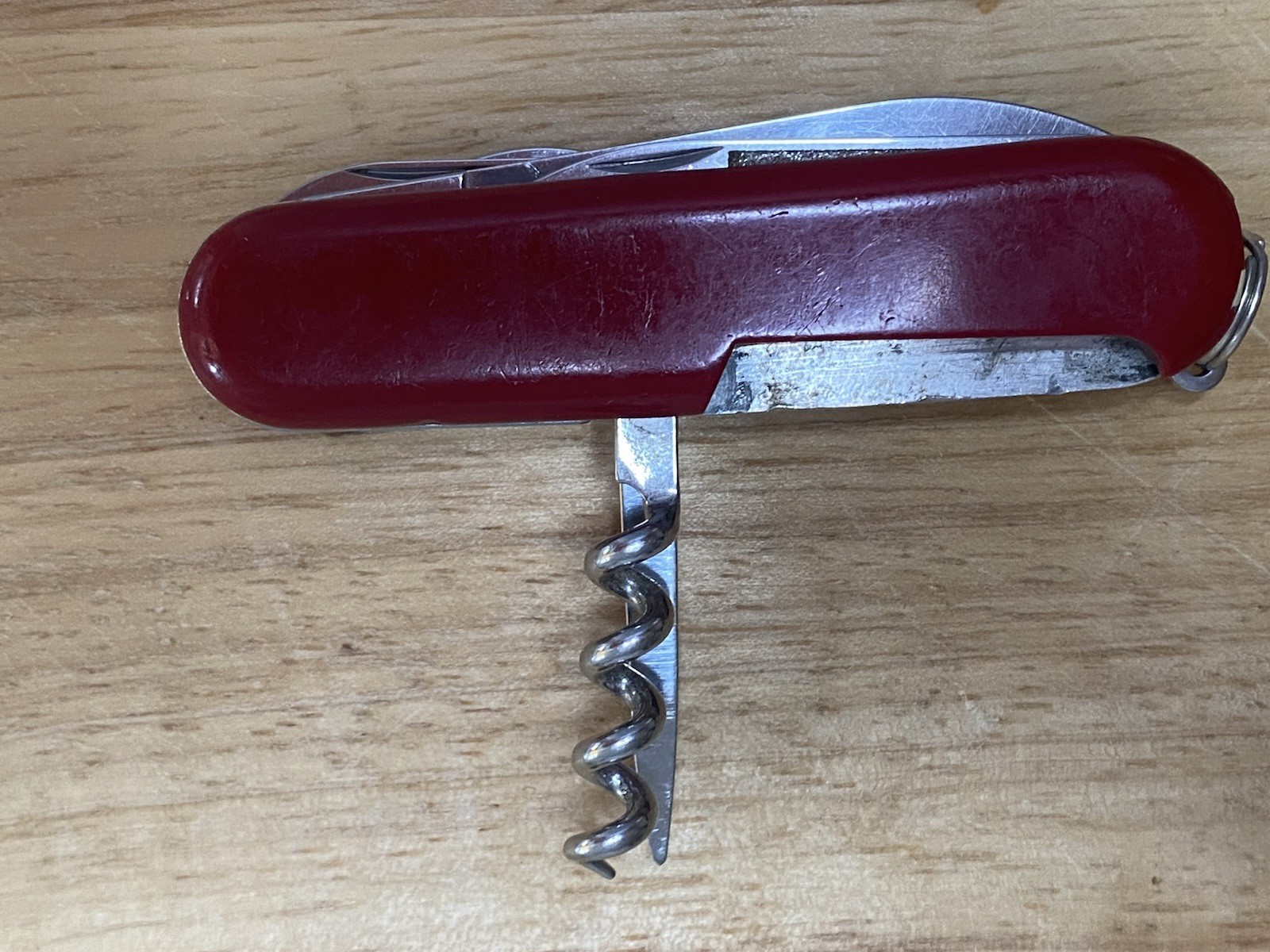 Wenger Traveler Swiss Army Knife Red 7-Tool 2.5in Blade Scissors Corkscrew