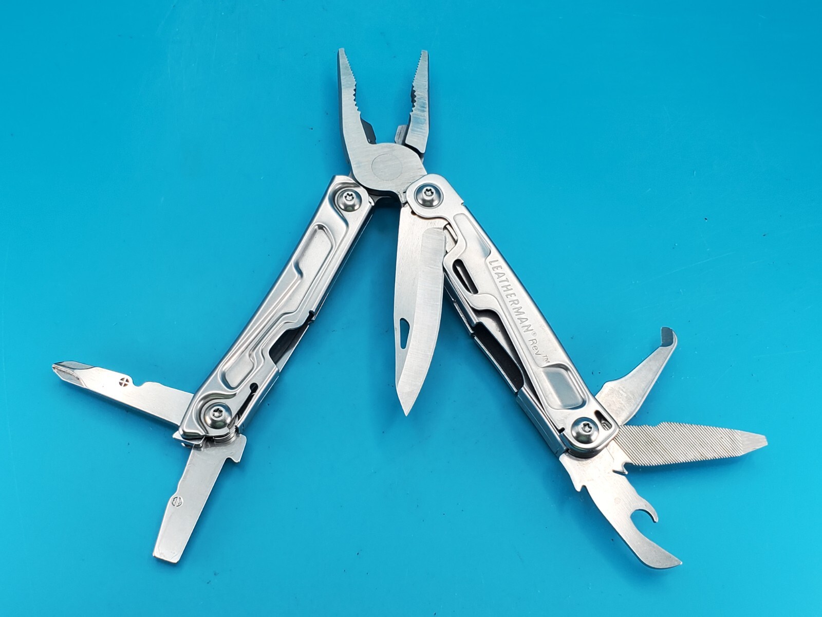 Leatherman Rev 3.8″ Multi-Tool, Stainless!