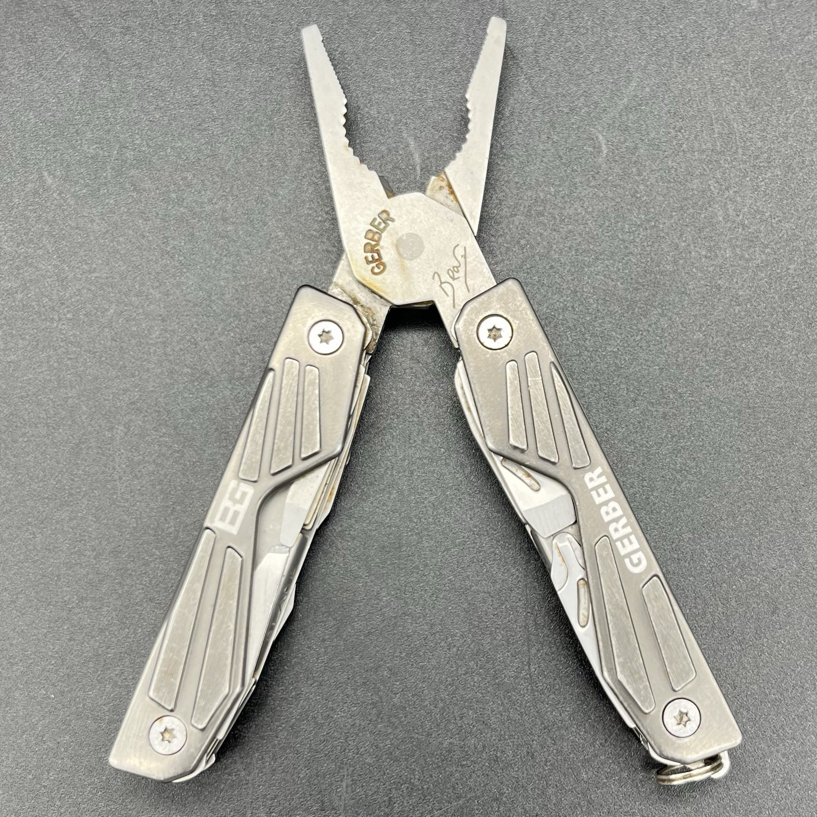 Gerber Bear Grylls Compact Multi-Tool Pliers Knife Tweezers