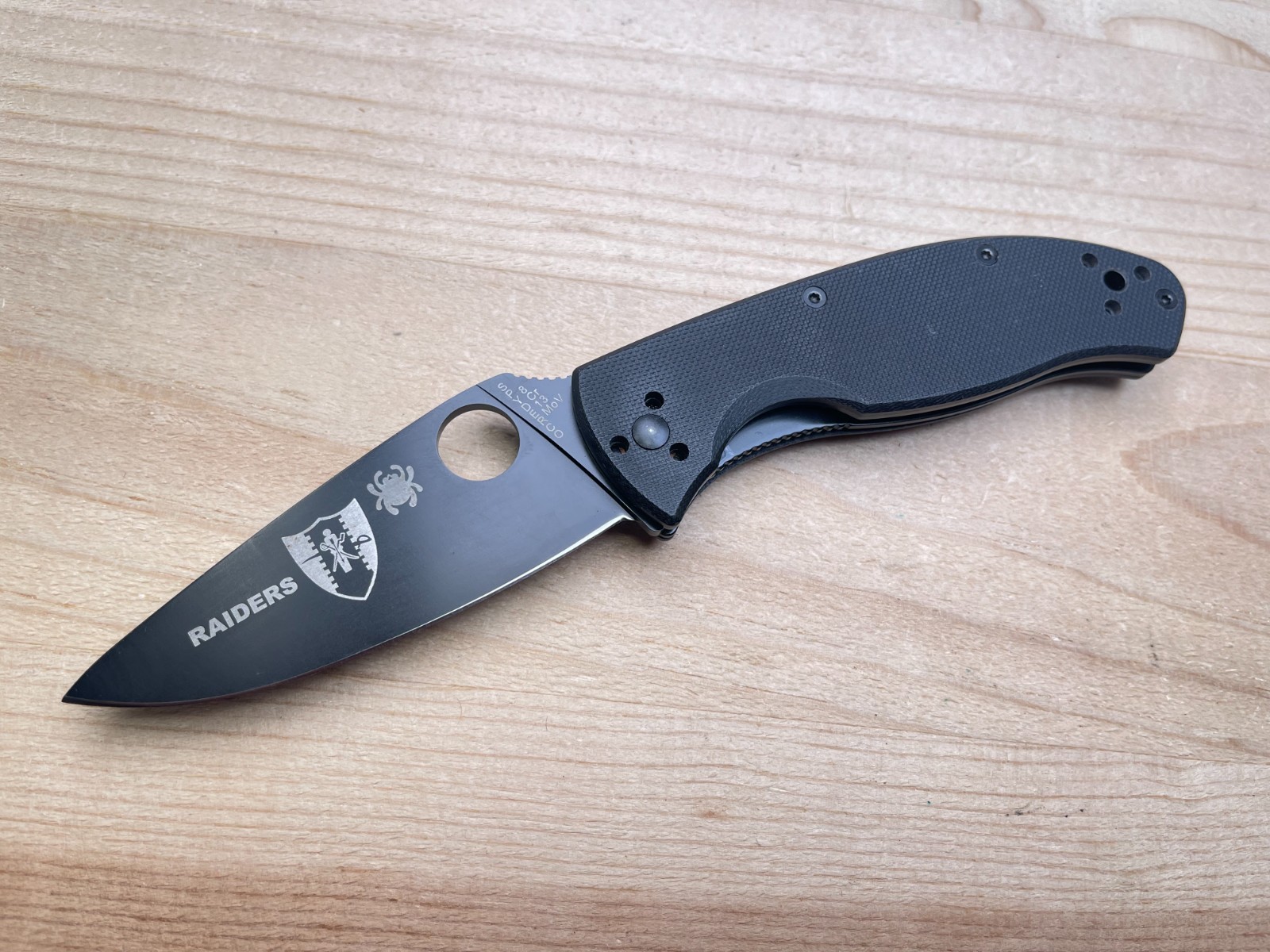 Spyderco Tenacious with Logo Black 8Cr13Mov G-10 Folding Pocket Knife