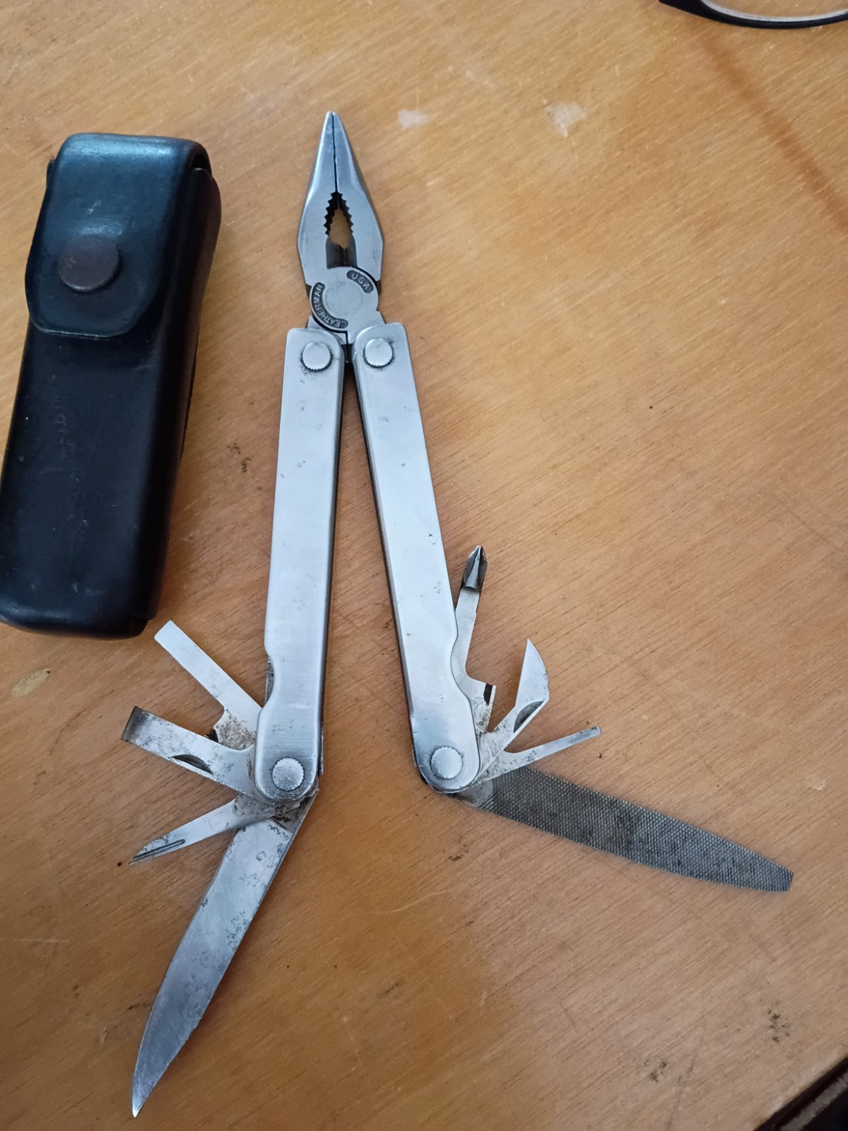 Leatherman tool- original in original sheath