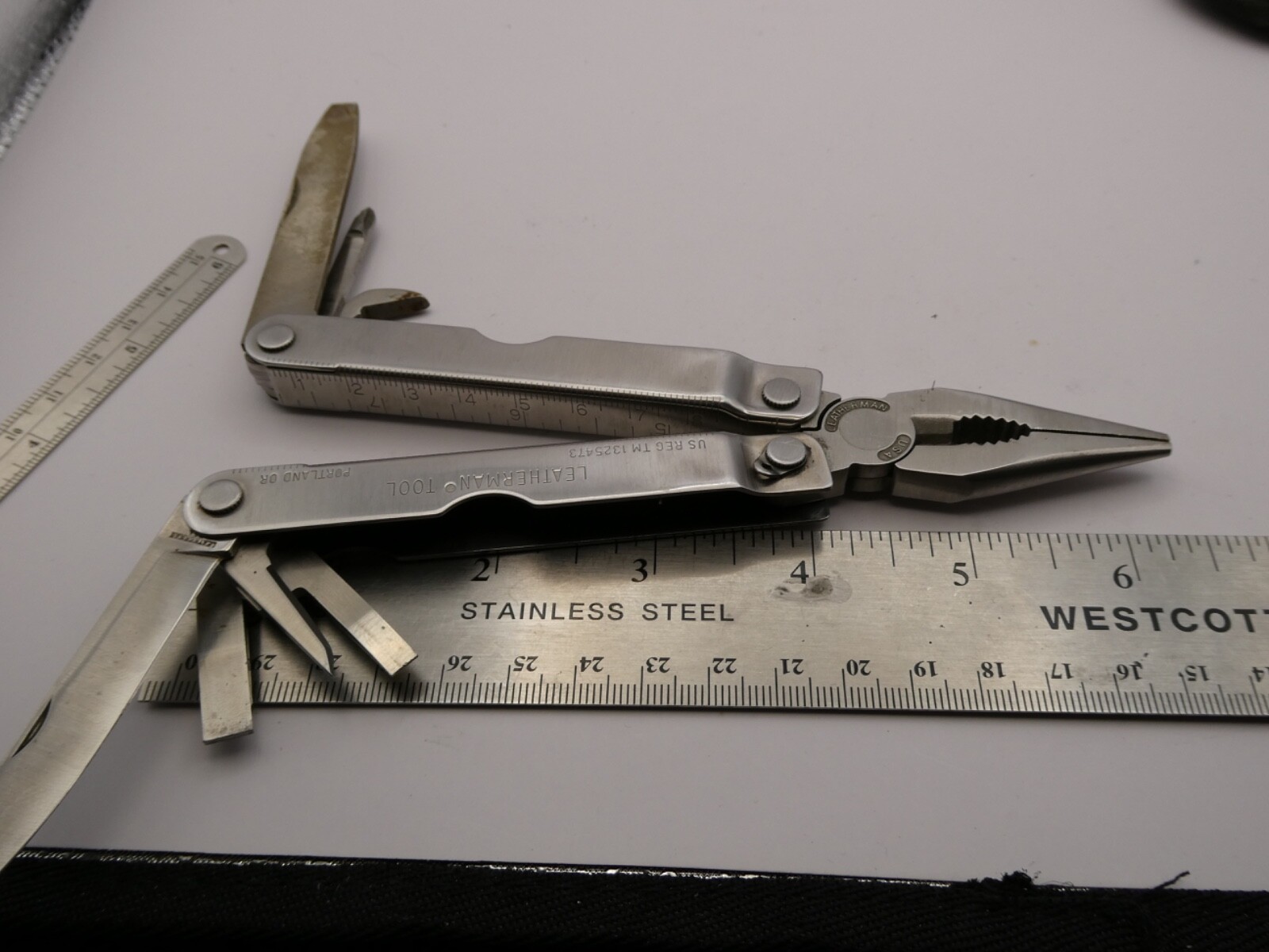 VINTAGE LEATHERMAN TOOL US REG 1325473 MULTI TOOL MADE IN USA WITH SHEATH