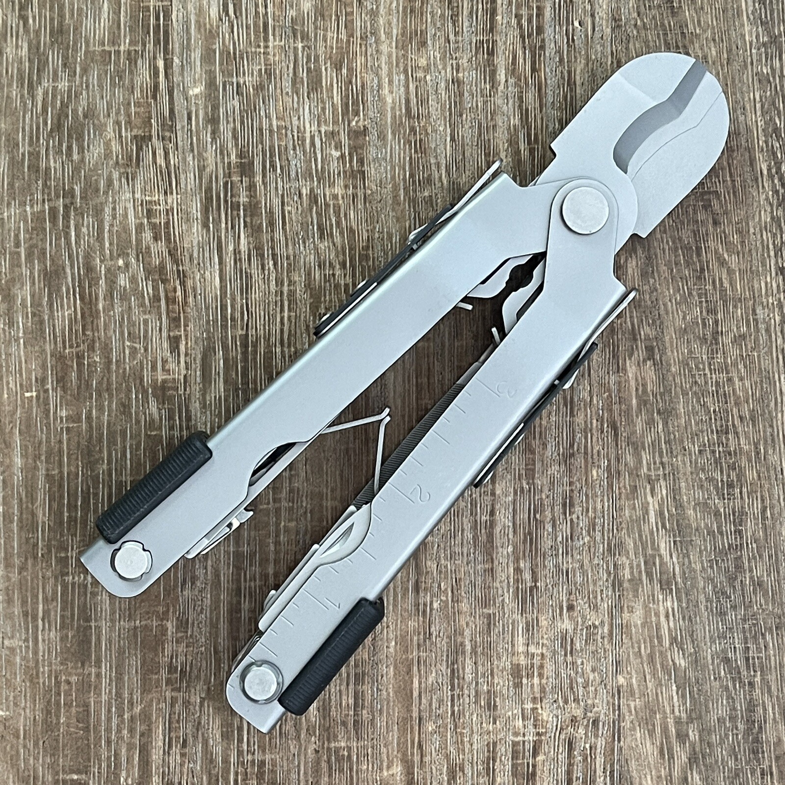 Gerber Evolution MP650 multi plier Military variant with full set of 5 heads.