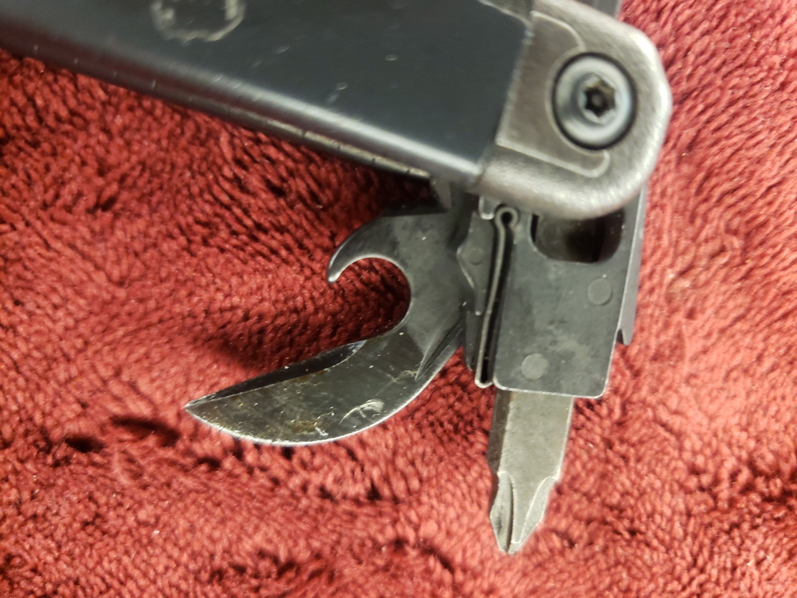 Leatherman Surge Black Multi Tool with Saw not File SANDI Engraved