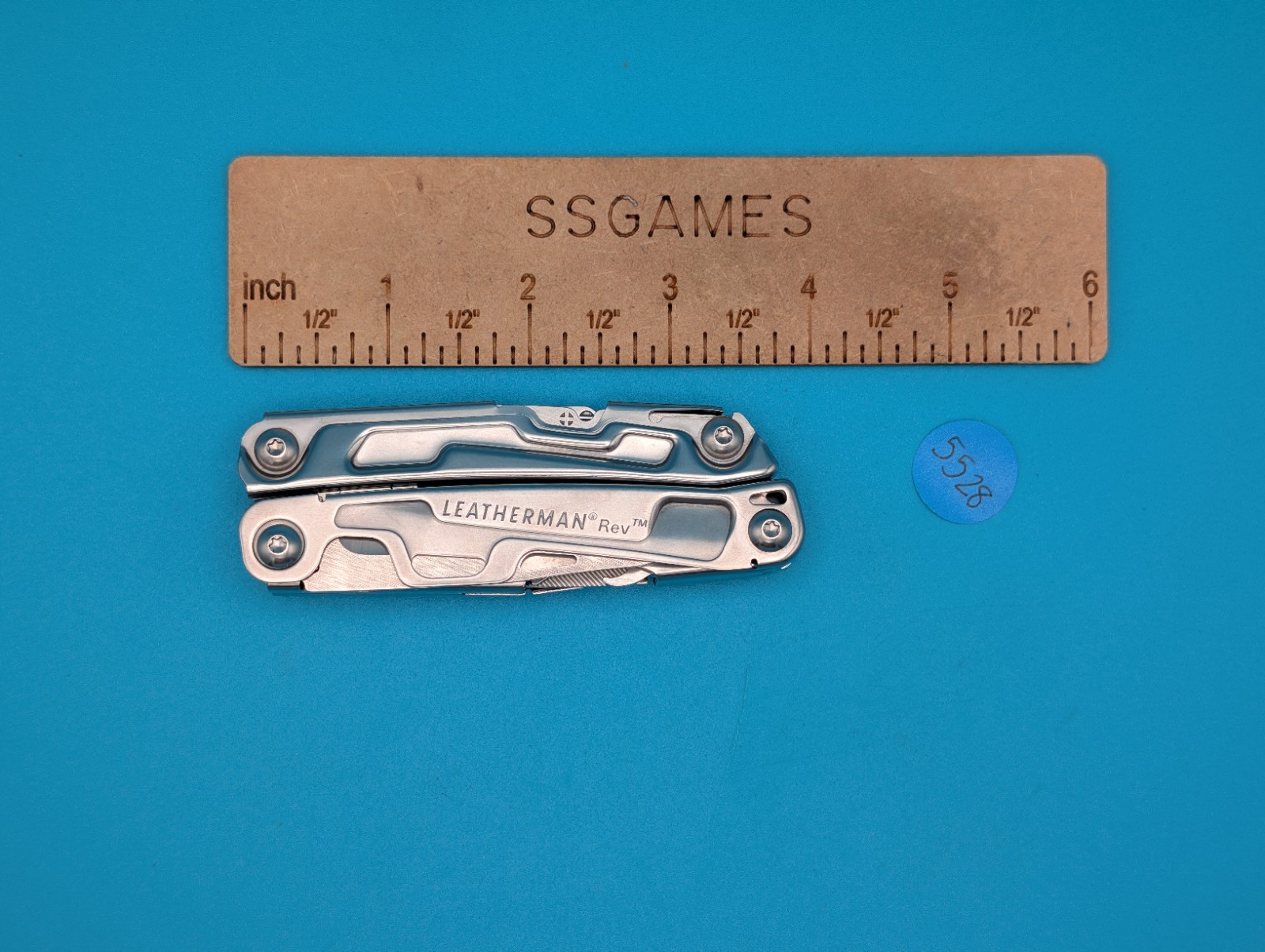 Leatherman Rev 3.8″ Multi-Tool, Stainless!
