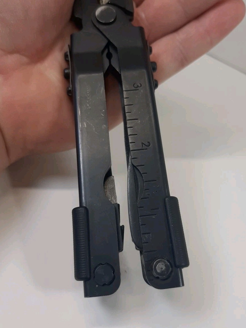Gerber MP600 Multi-Plier Multi-Tool Needle Nose – Black