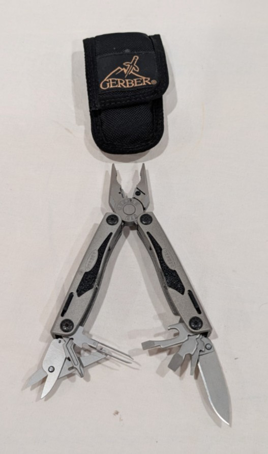 Gerber Multi-Tool 8 Tool Pliers Knife With Sheath Case Ships Free