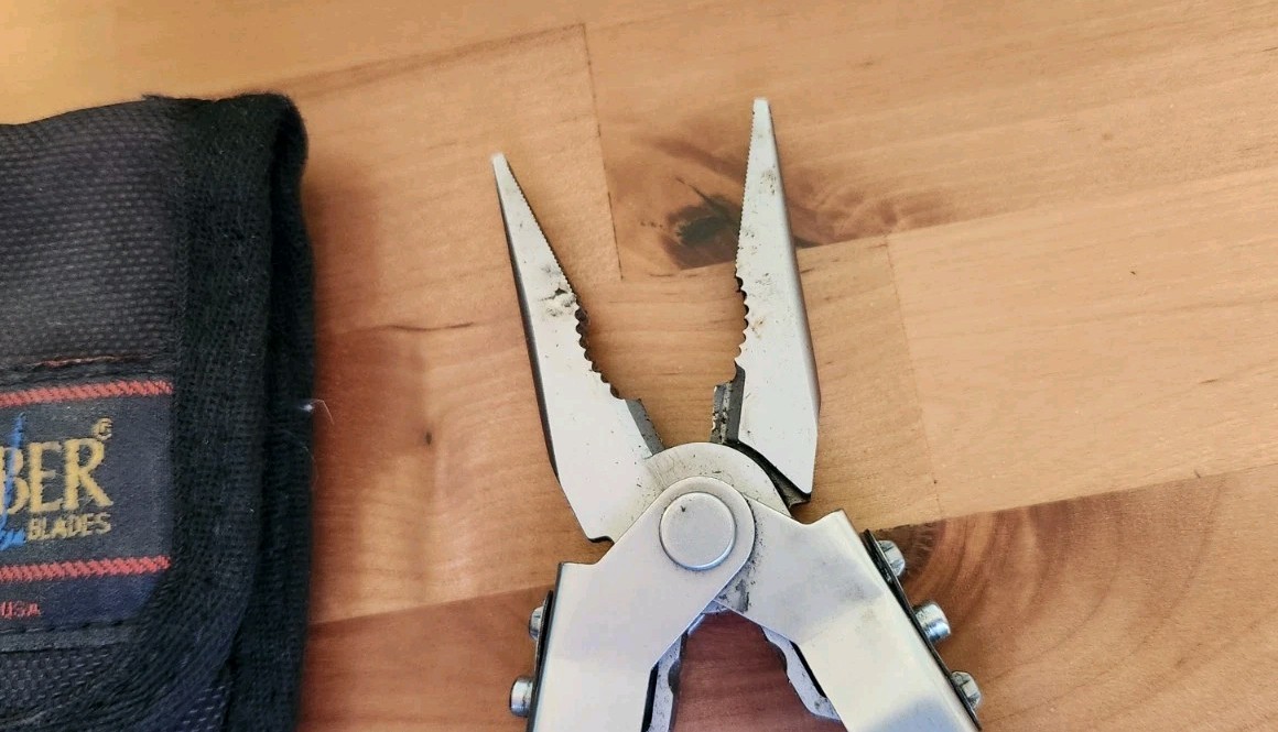 Gerber MP600 Multi-Tool Multi-Plier Needle Nose Silver w/ Sheath – Great X25