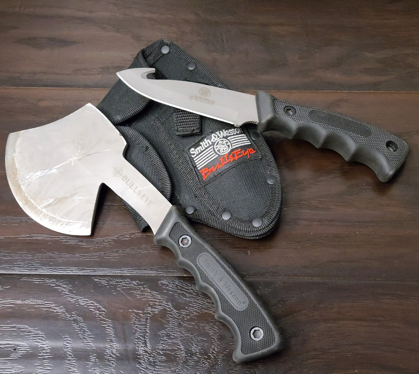 Smith & Wesson BullsEye Hatchet Gut-hook Hunting Knife Sheath Camp Hatchet