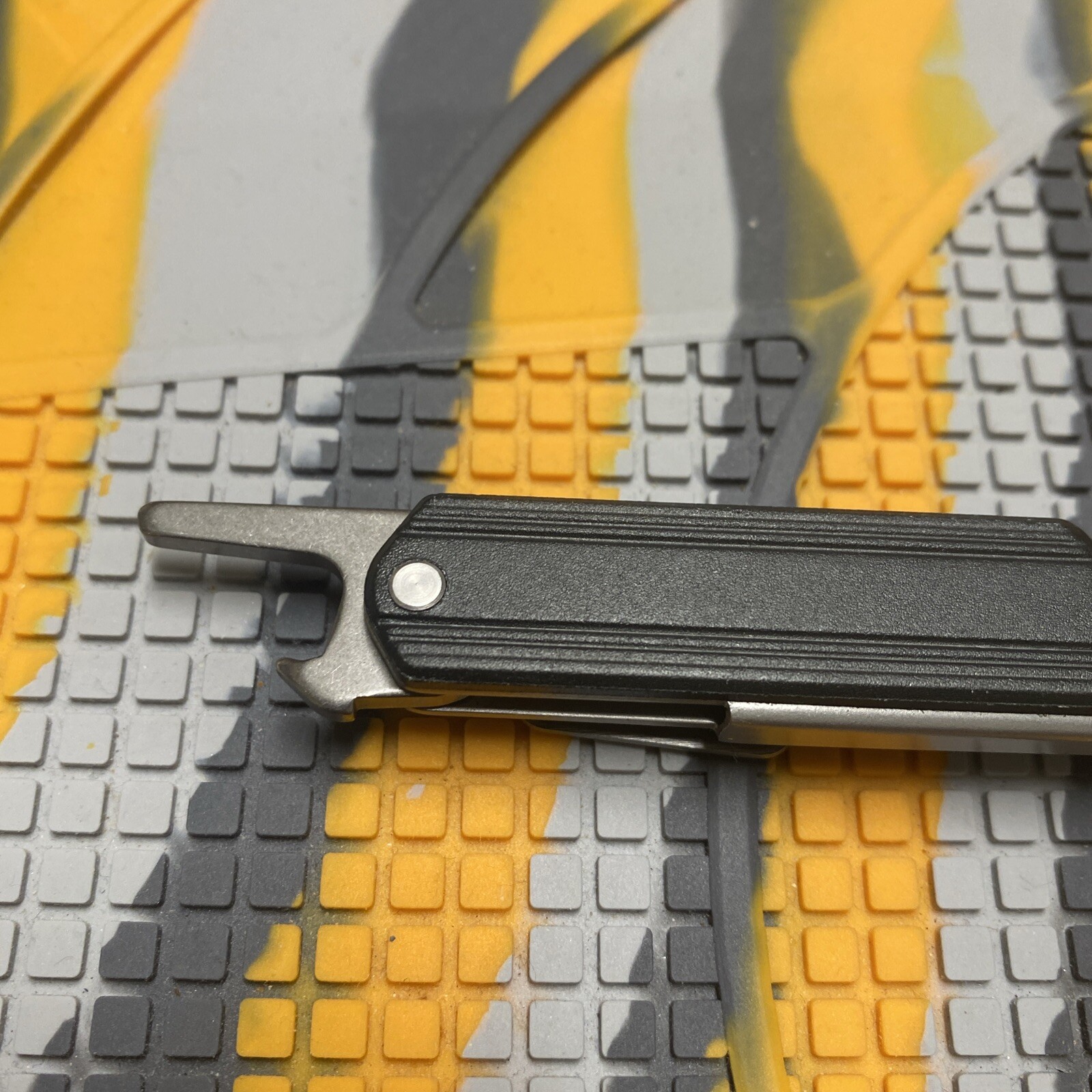 Gerber Armbar Slim Cut Multi-Tool, Knife, Scissors