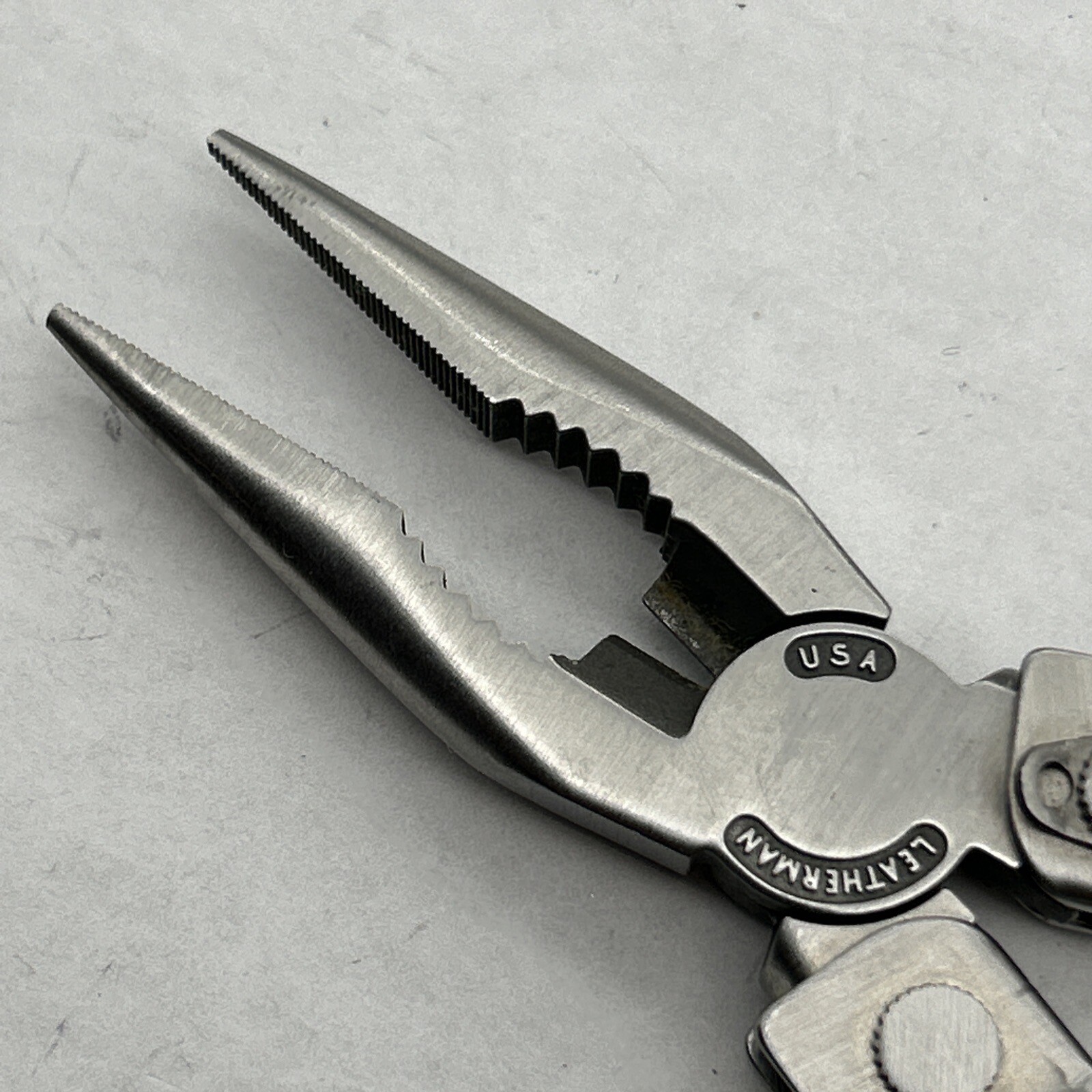 Retired 1995 Leatherman Multi-Tool US Reg TM 1325473 Portland OR w/ Leather Case