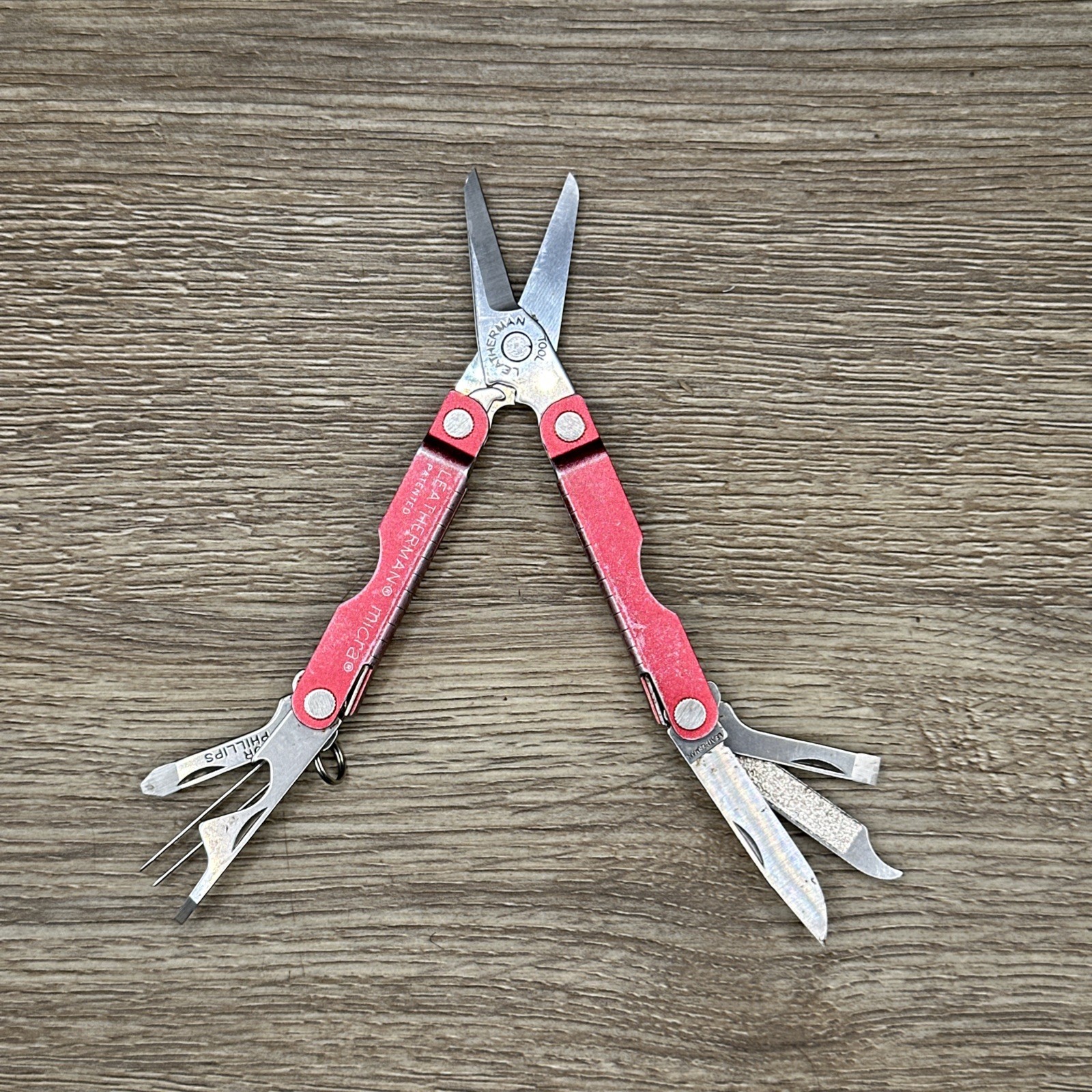 Leatherman Micra Multi-Tool, Knife, Scissors, Key Ring, Red!