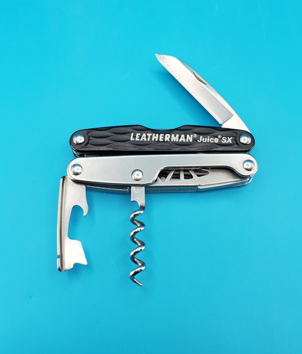 Leatherman JUICE SX Multi-Tool! With Sheath! RARE! HARD TO FIND!